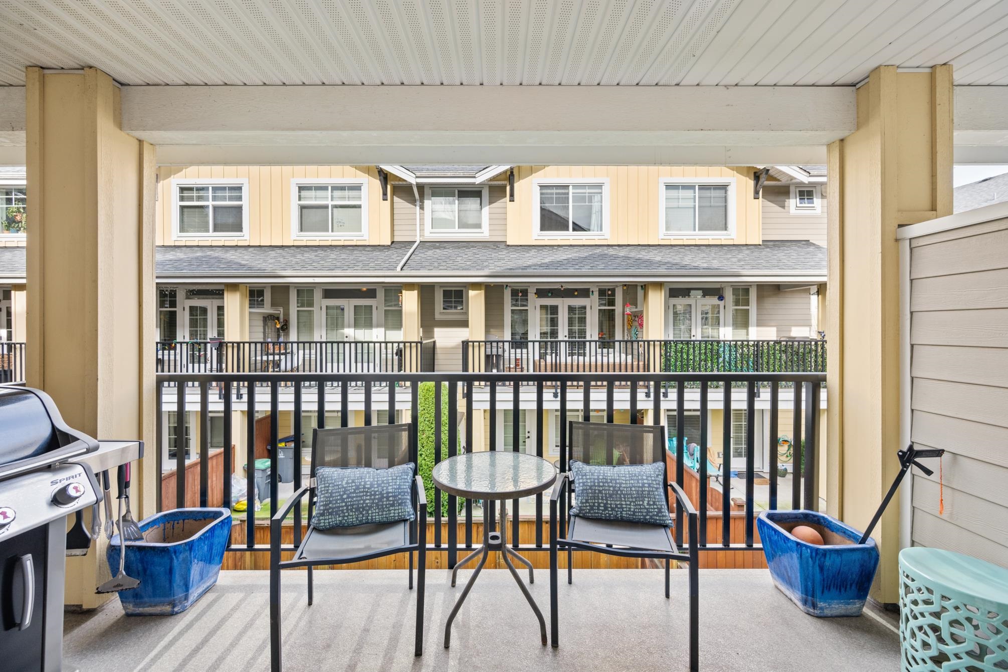 7 17171 2B AVENUE Unit: 7