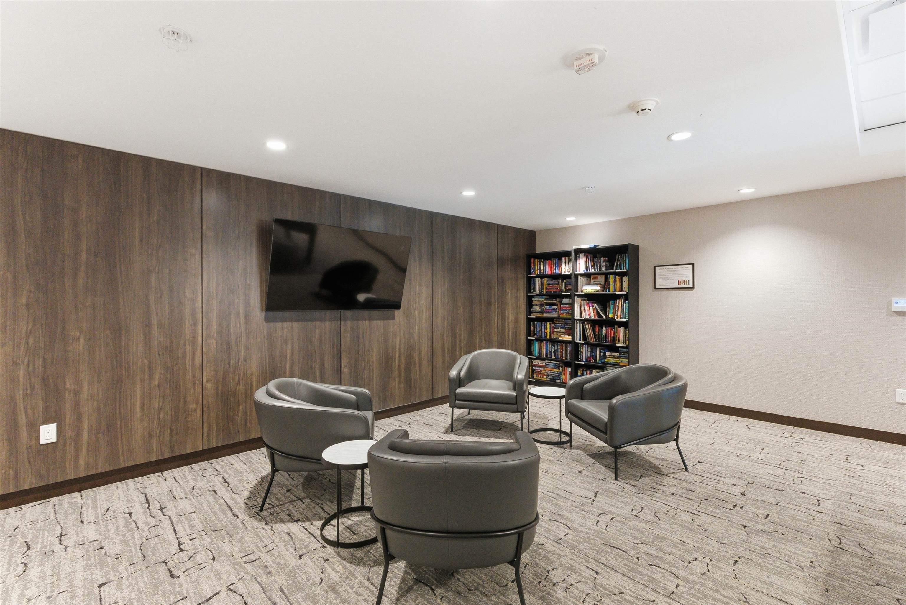 1403 1501 FOSTER STREET Unit: 1403