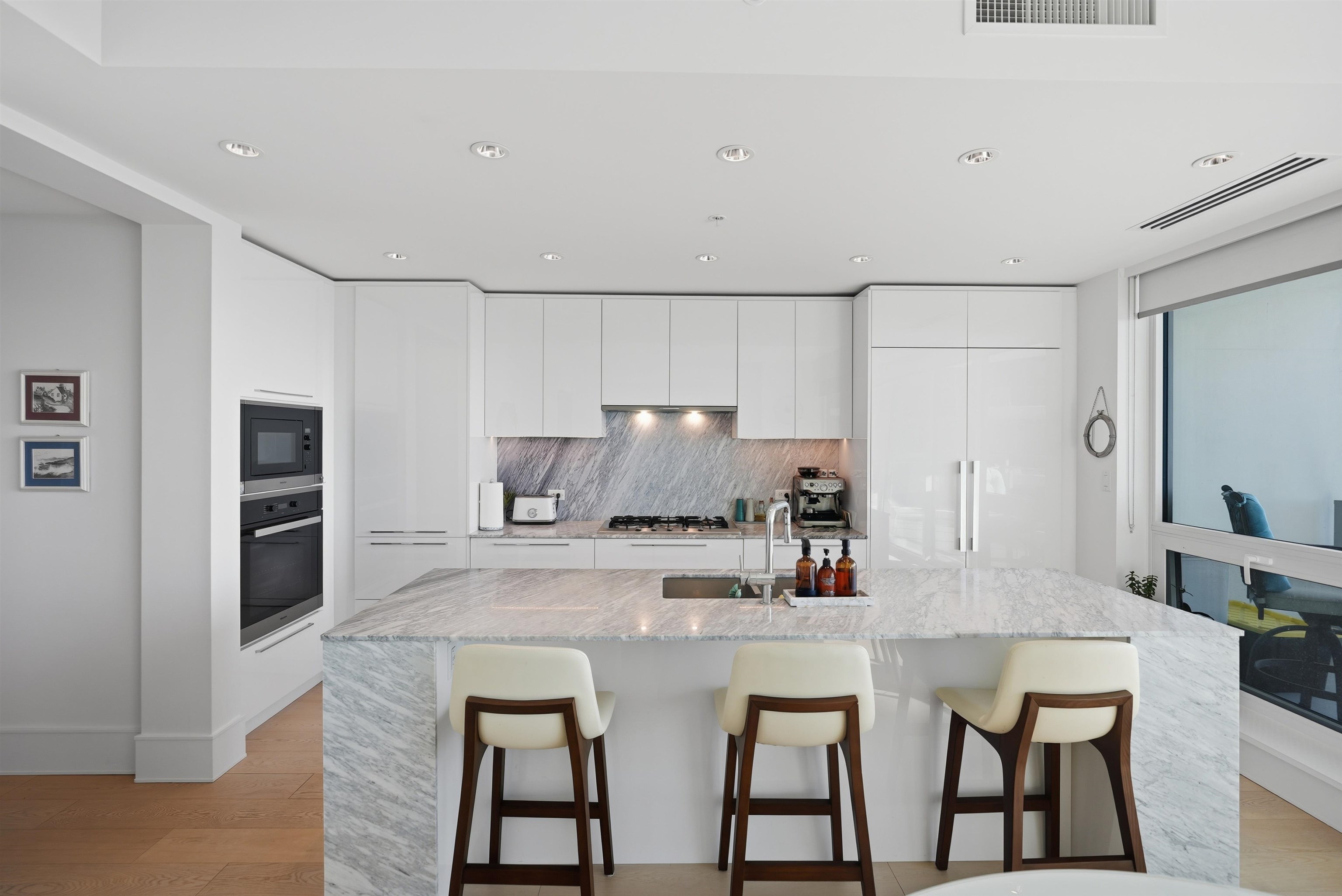 1403 1501 FOSTER STREET Unit: 1403