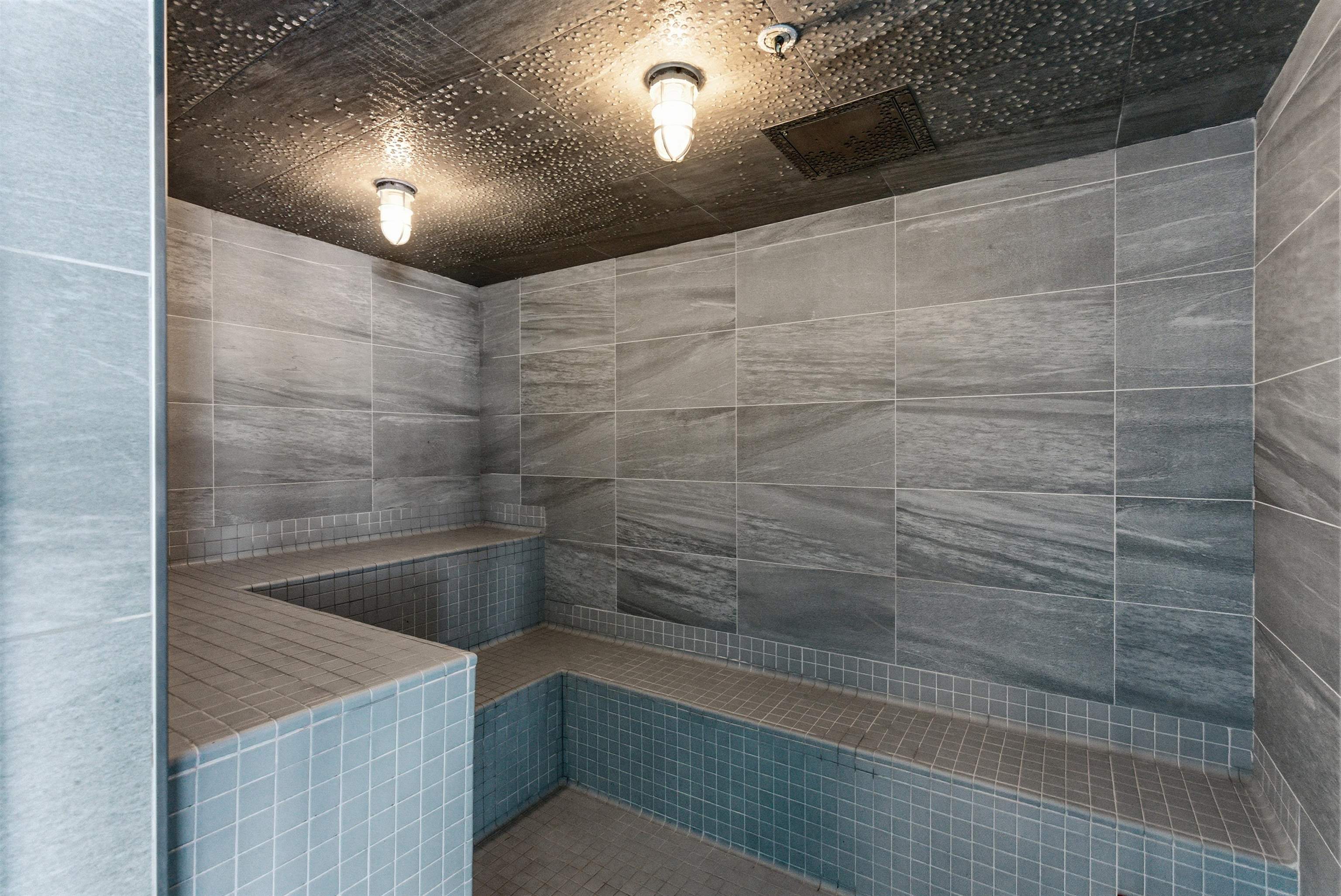 1403 1501 FOSTER STREET Unit: 1403