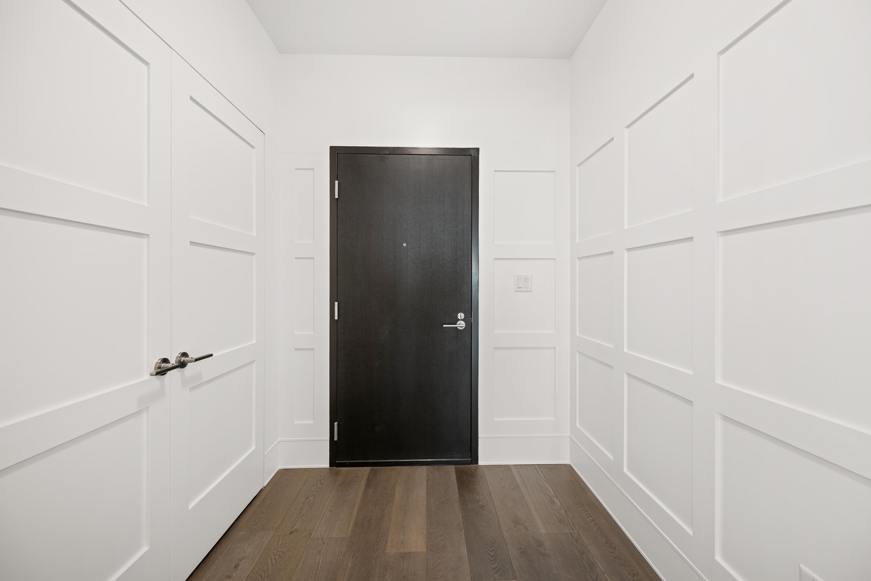 2004 1501 FOSTER STREET Unit: 2004