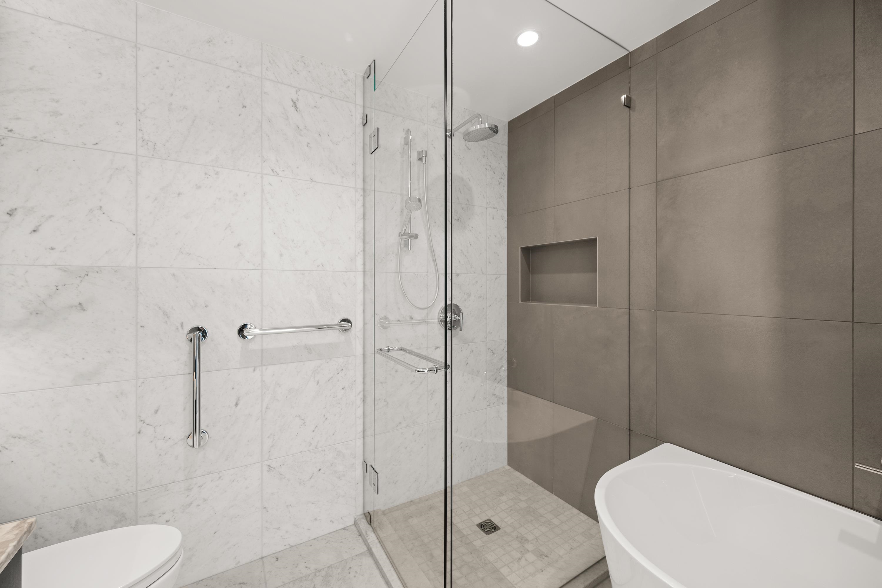 2004 1501 FOSTER STREET Unit: 2004