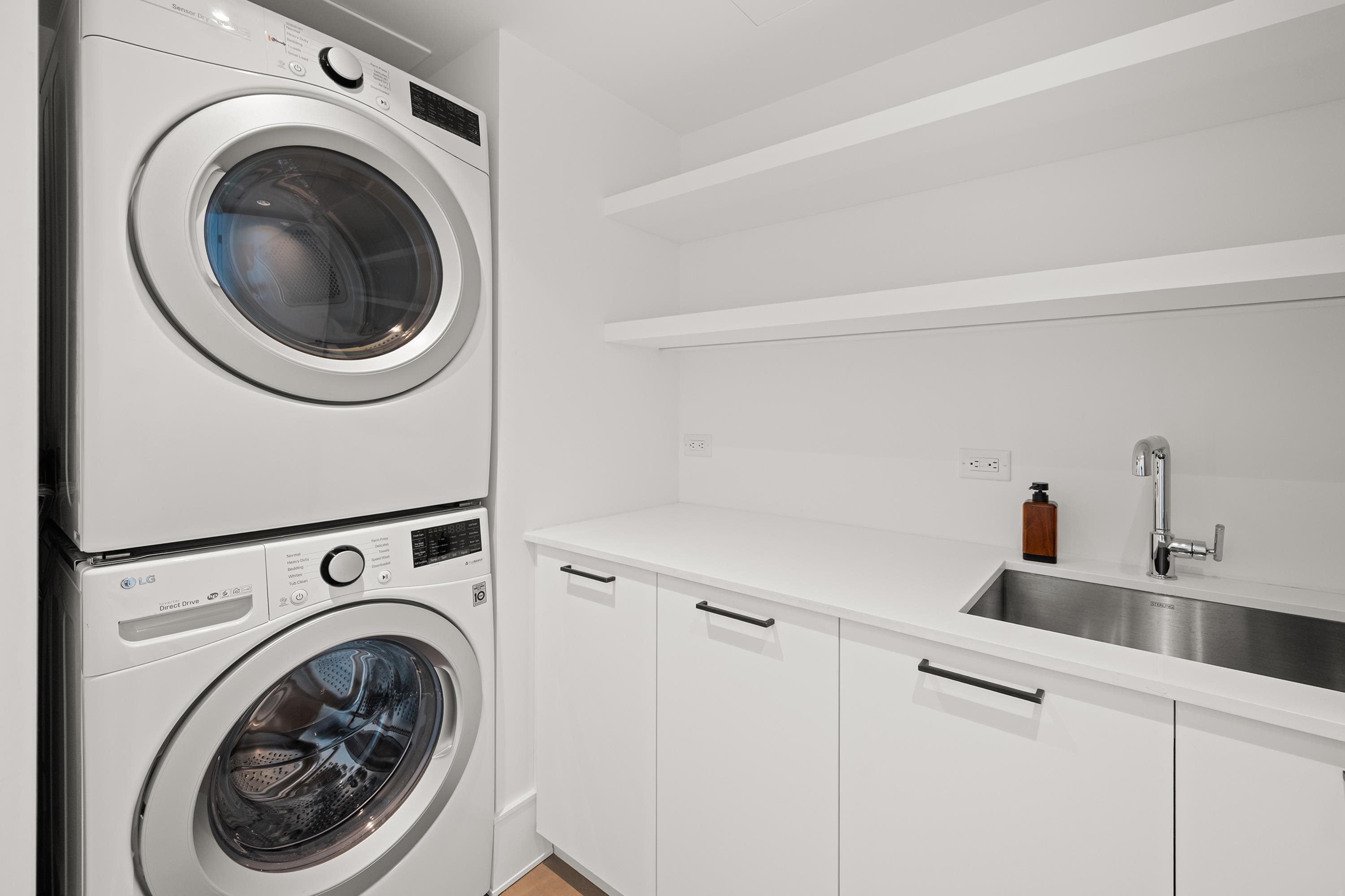 2004 1501 FOSTER STREET Unit: 2004