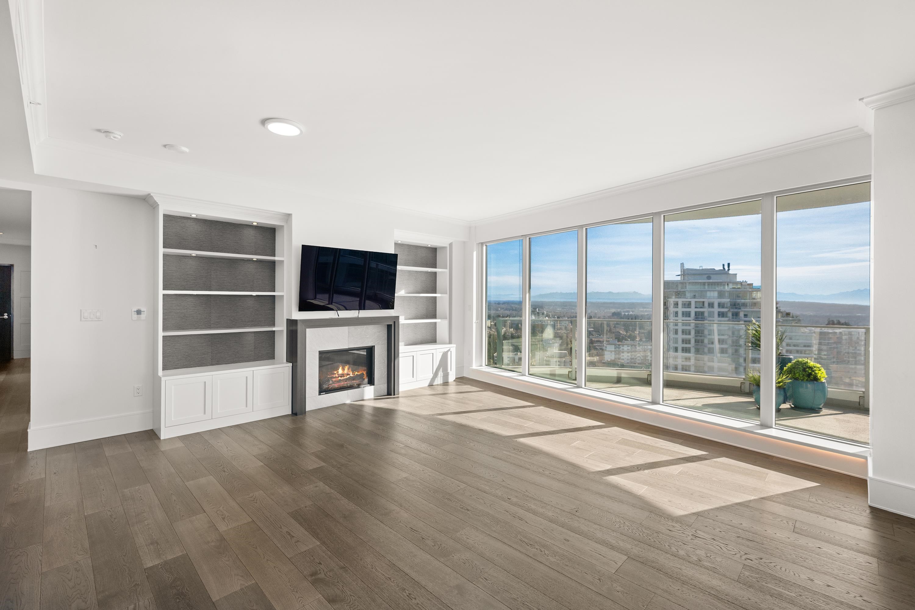 2004 1501 FOSTER STREET Unit: 2004