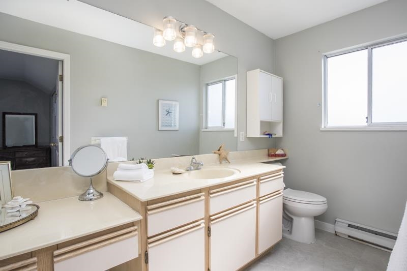 213 7837 120A STREET Unit: 213