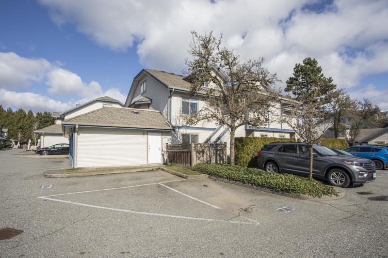 213 7837 120A STREET Unit: 213