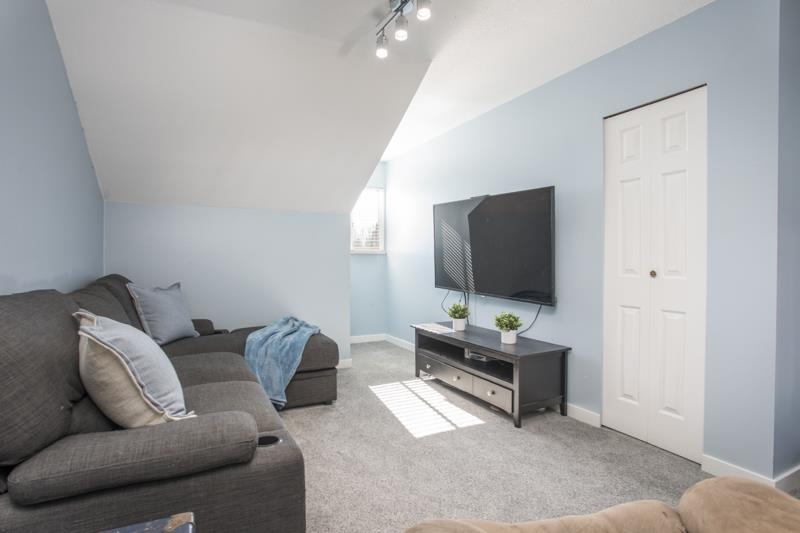 213 7837 120A STREET Unit: 213