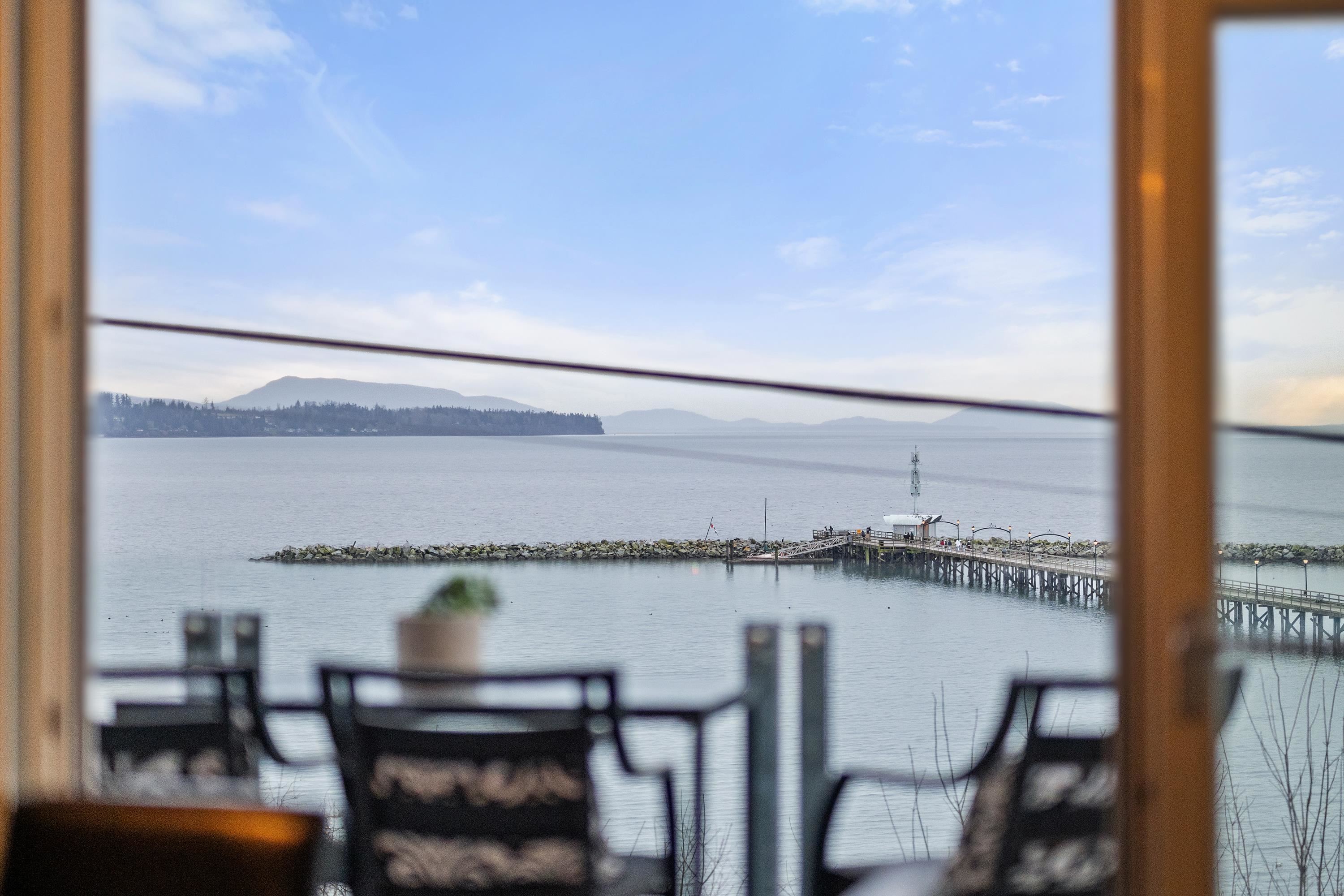 201 15097 MARINE DRIVE Unit: 201