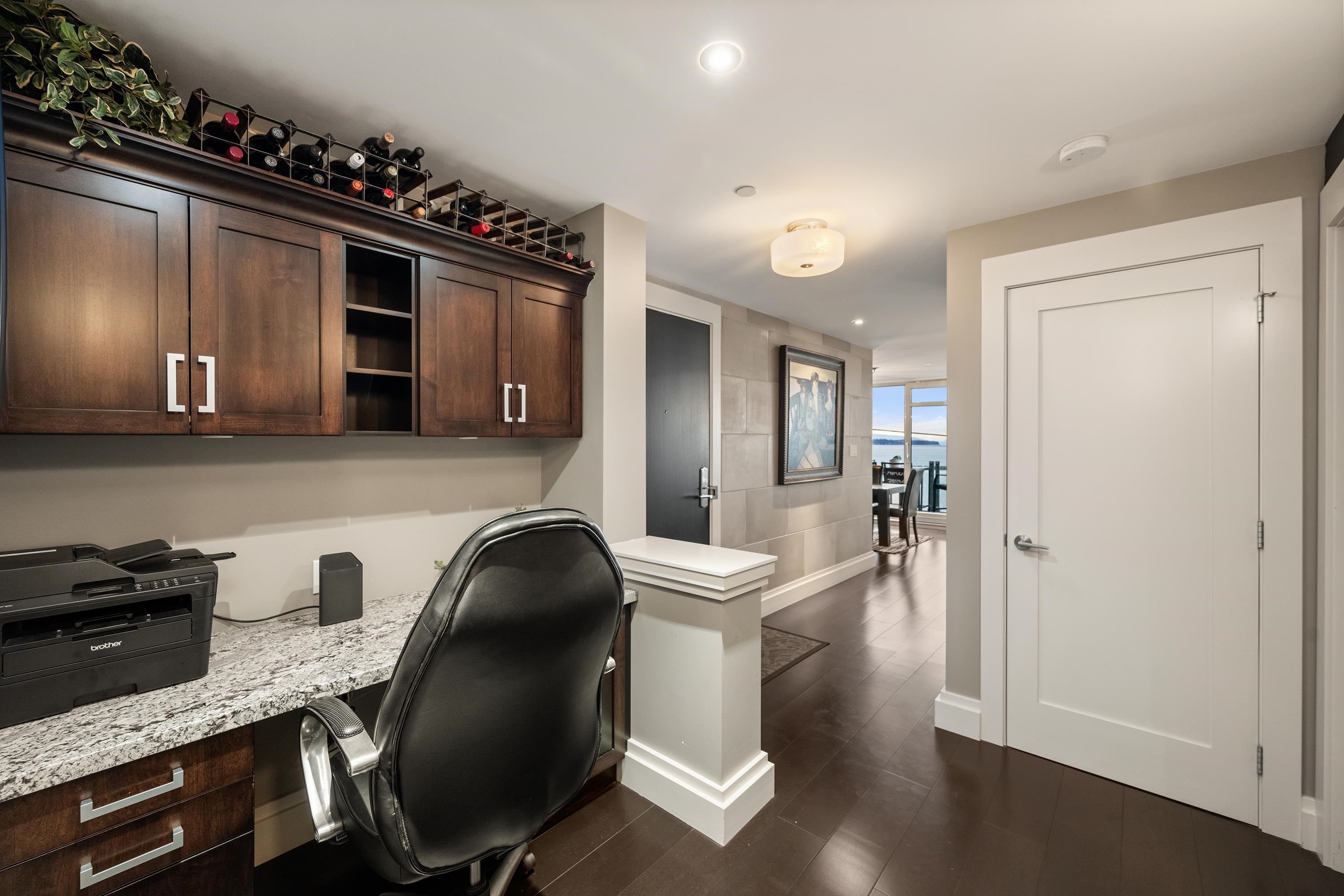 201 15097 MARINE DRIVE Unit: 201