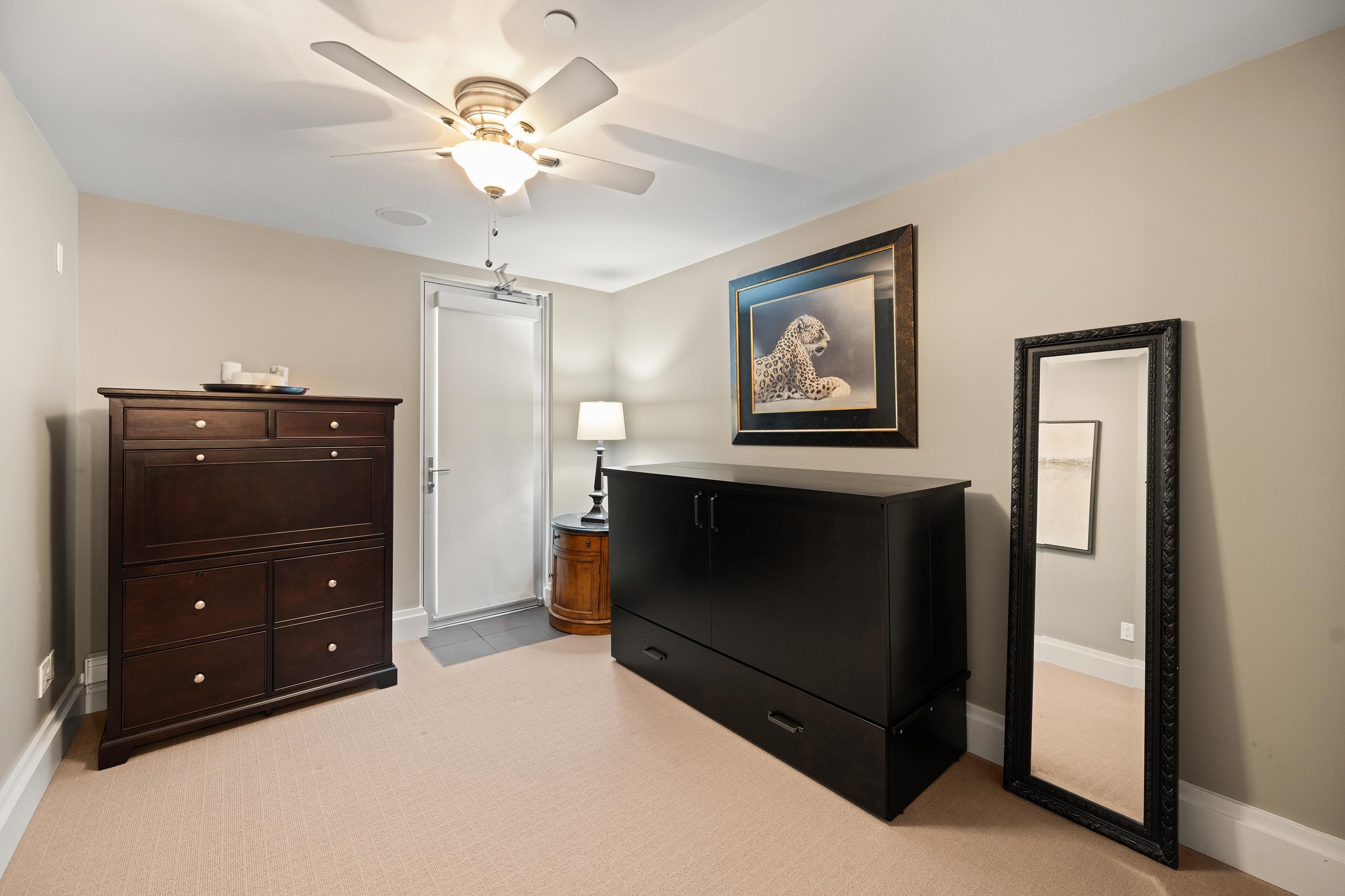 201 15097 MARINE DRIVE Unit: 201