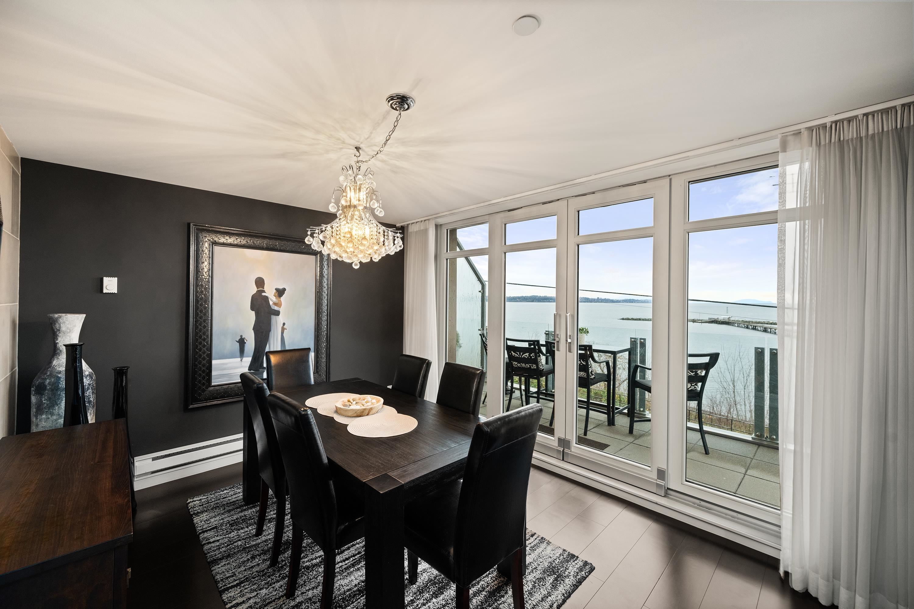 201 15097 MARINE DRIVE Unit: 201