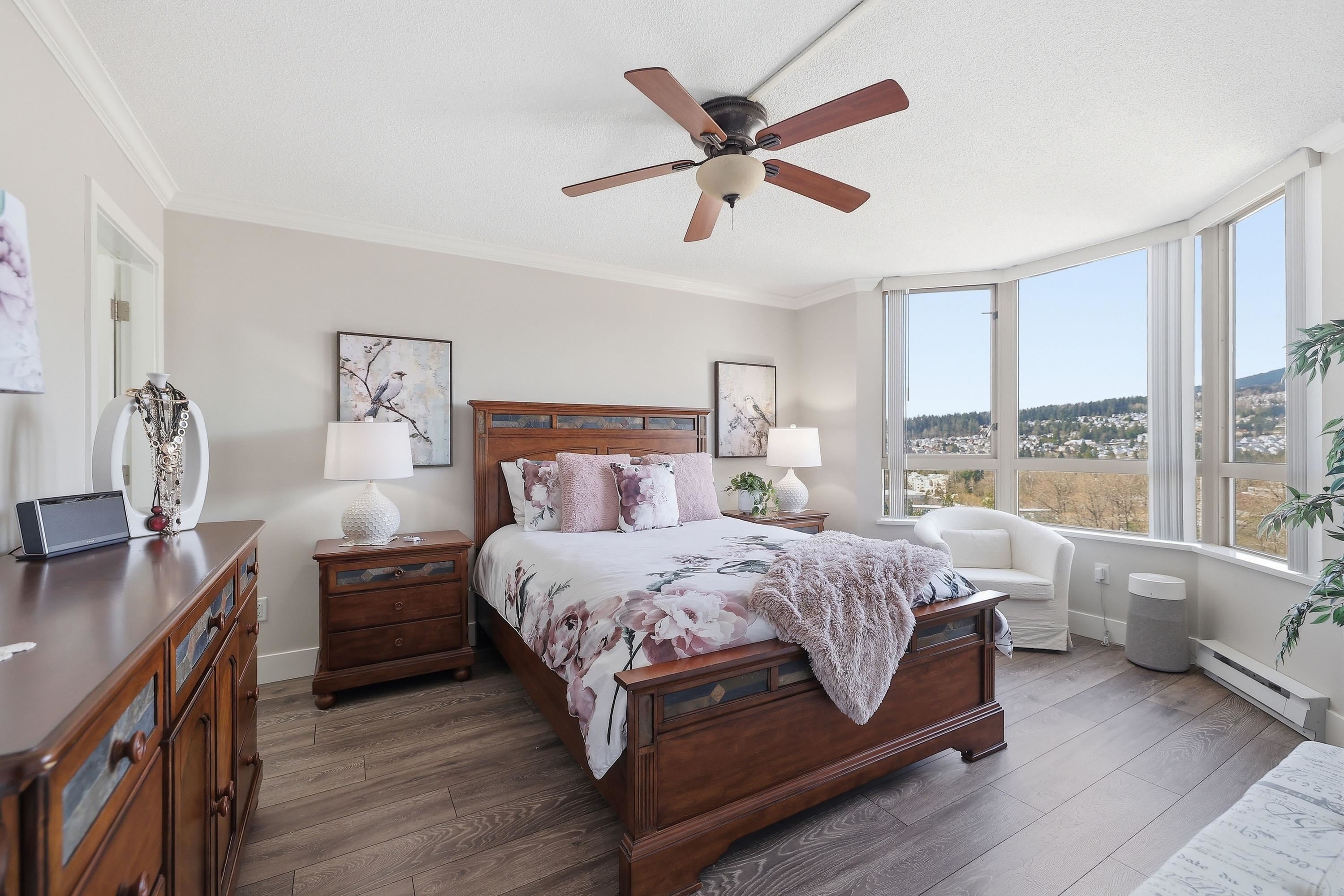 1702 1199 EASTWOOD STREET Unit: 1702