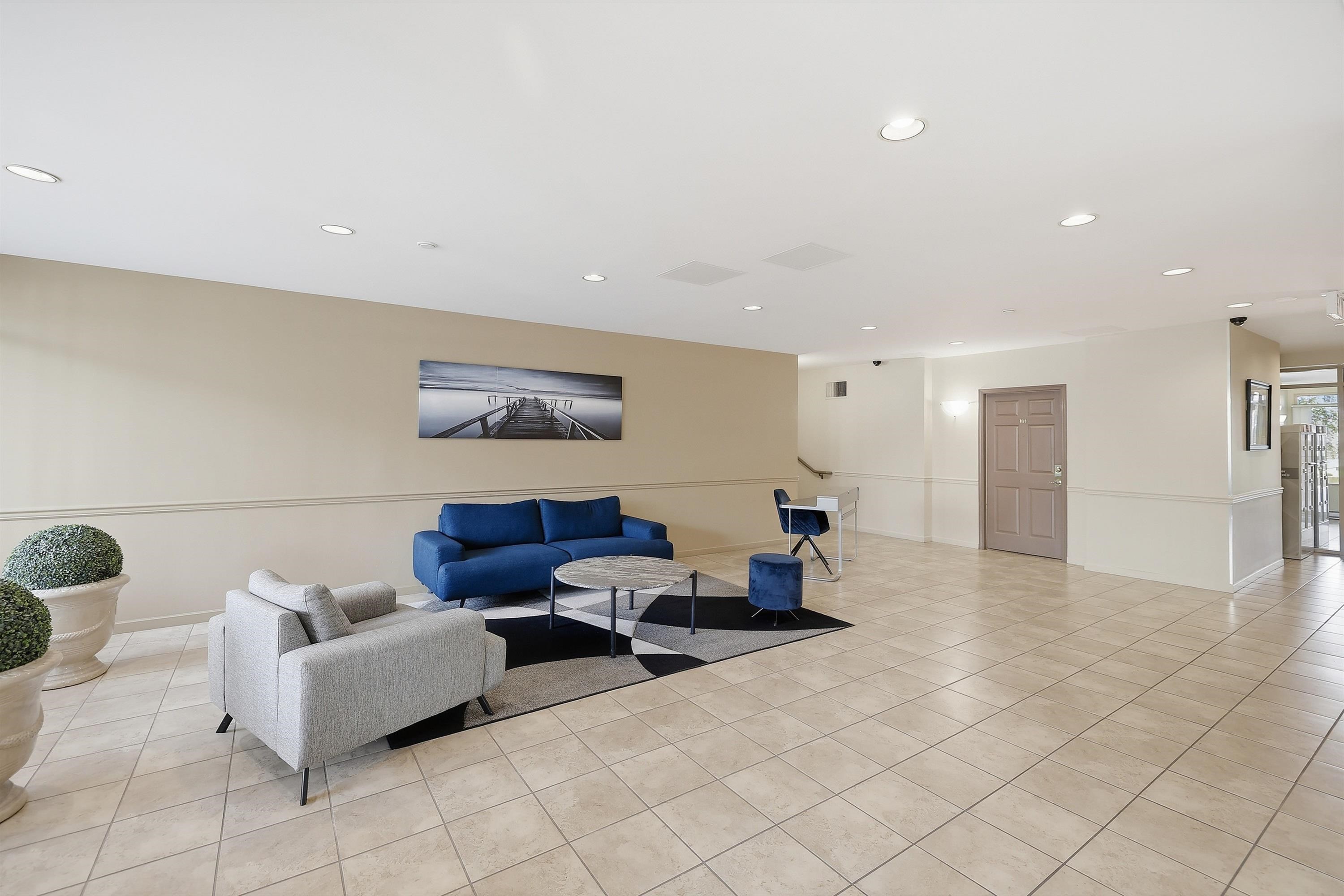 1702 1199 EASTWOOD STREET Unit: 1702