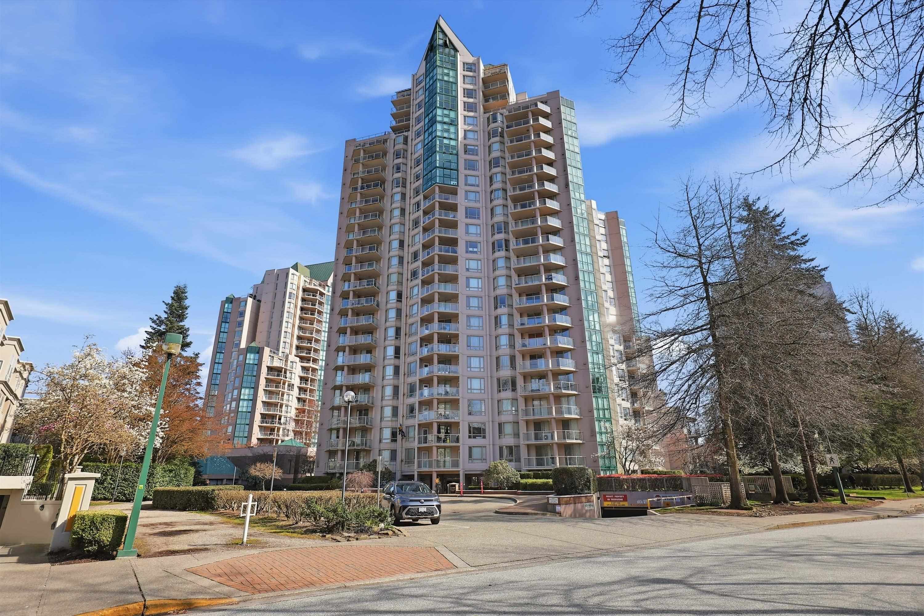 1702 1199 EASTWOOD STREET Unit: 1702