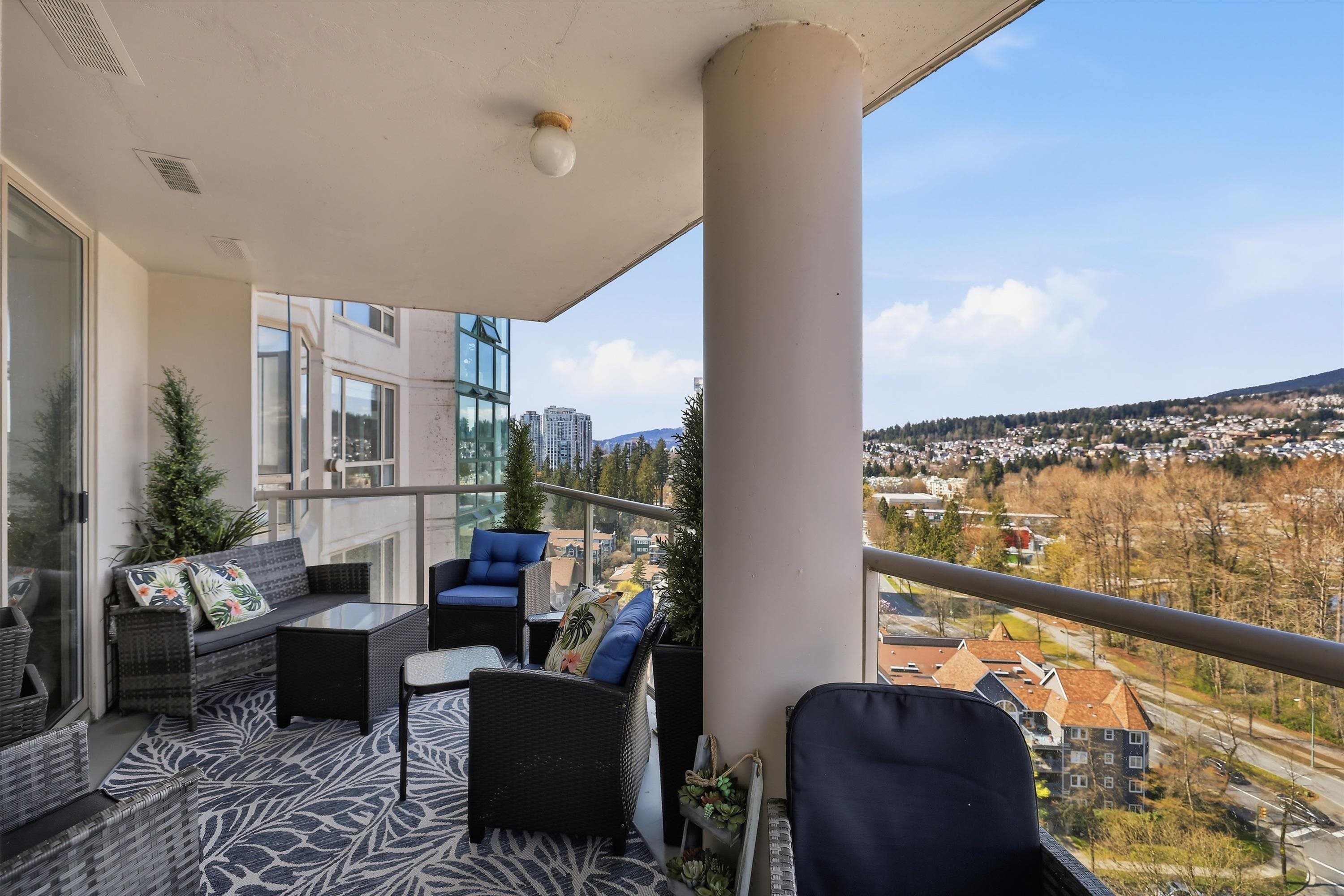 1702 1199 EASTWOOD STREET Unit: 1702