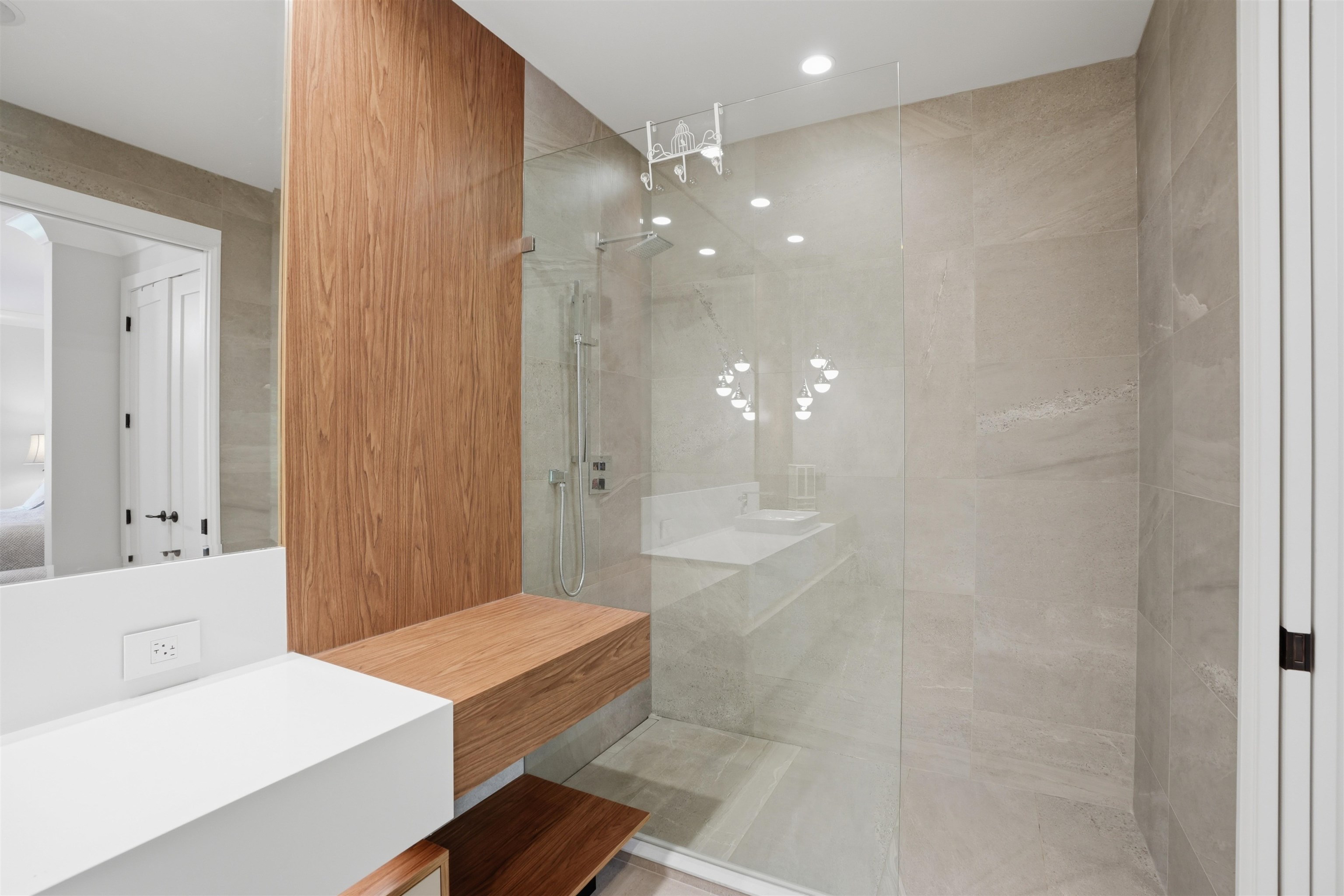 14 3122 160TH STREET Unit: 14