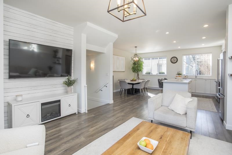 76 158 171 STREET Unit: 76