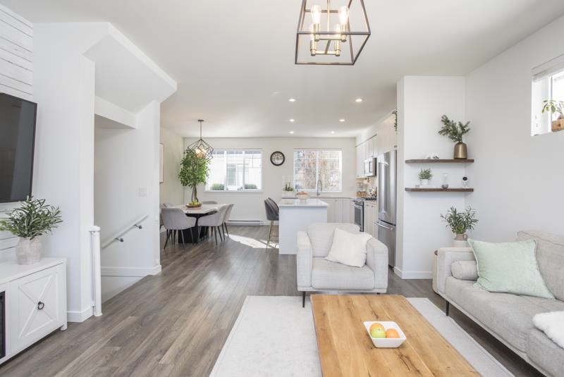 76 158 171 STREET Unit: 76