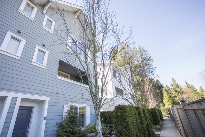 76 158 171 STREET Unit: 76