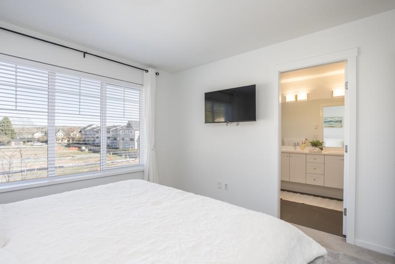 76 158 171 STREET Unit: 76