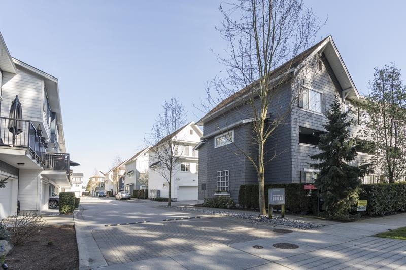 76 158 171 STREET Unit: 76