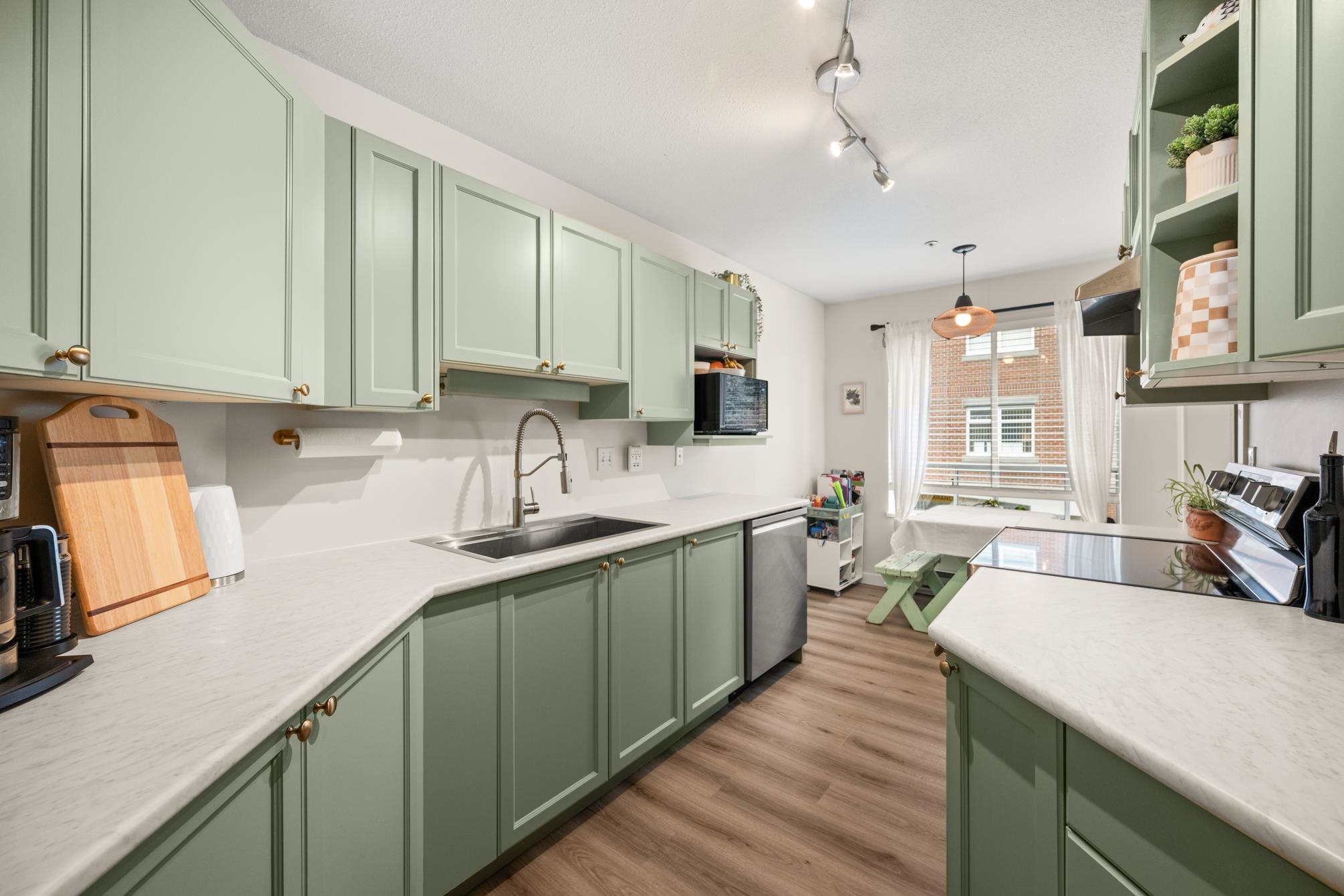 108 5450 208 STREET Unit: 108