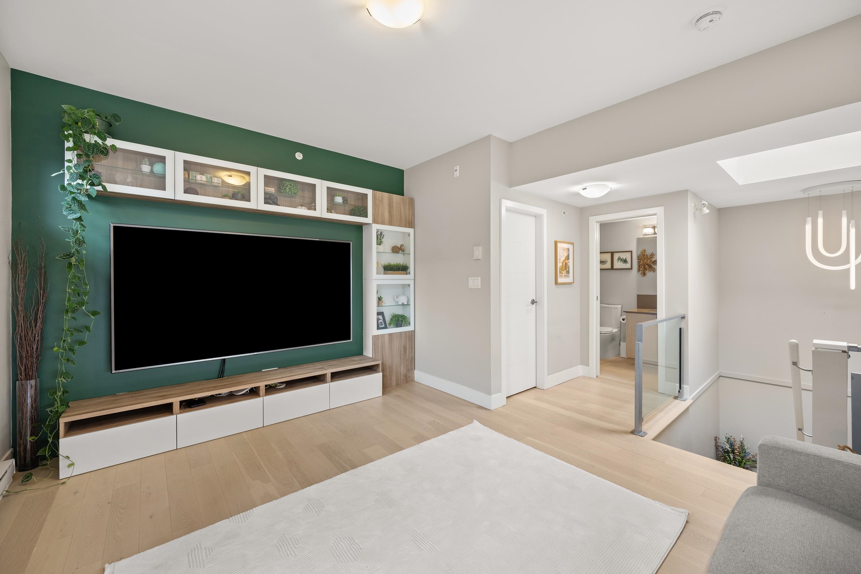 414 262 SALTER STREET Unit: 414