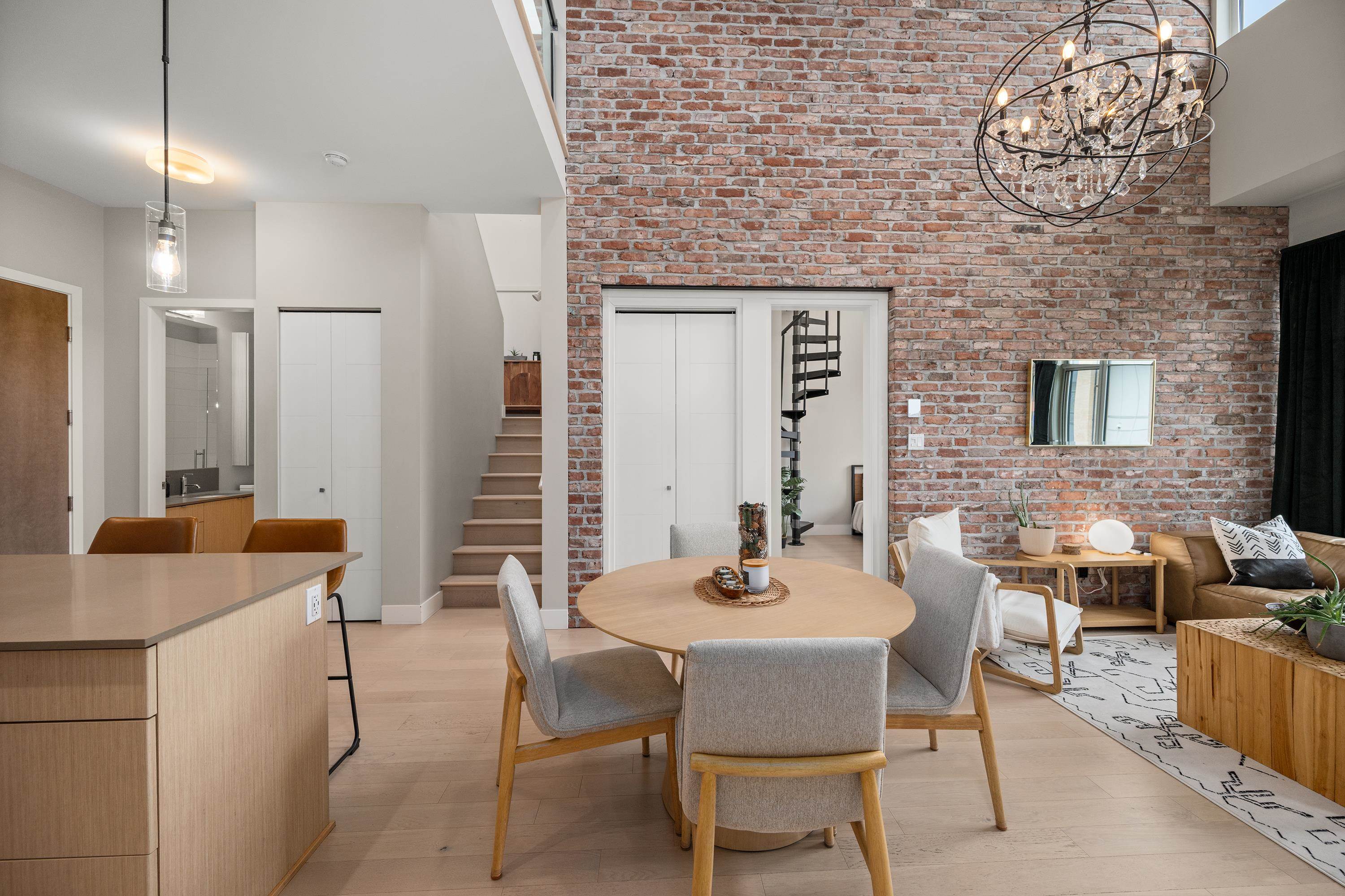 414 262 SALTER STREET Unit: 414