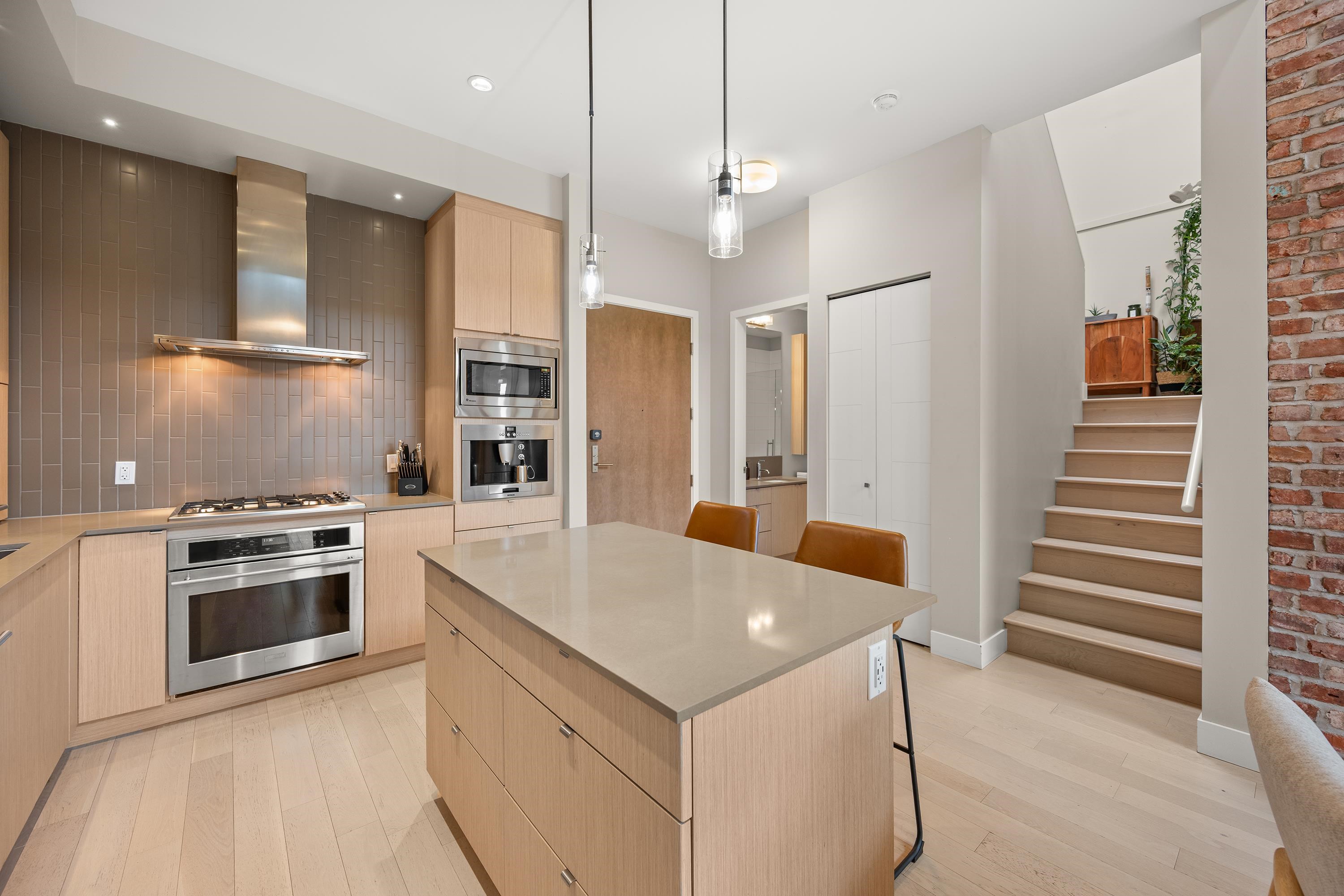 414 262 SALTER STREET Unit: 414