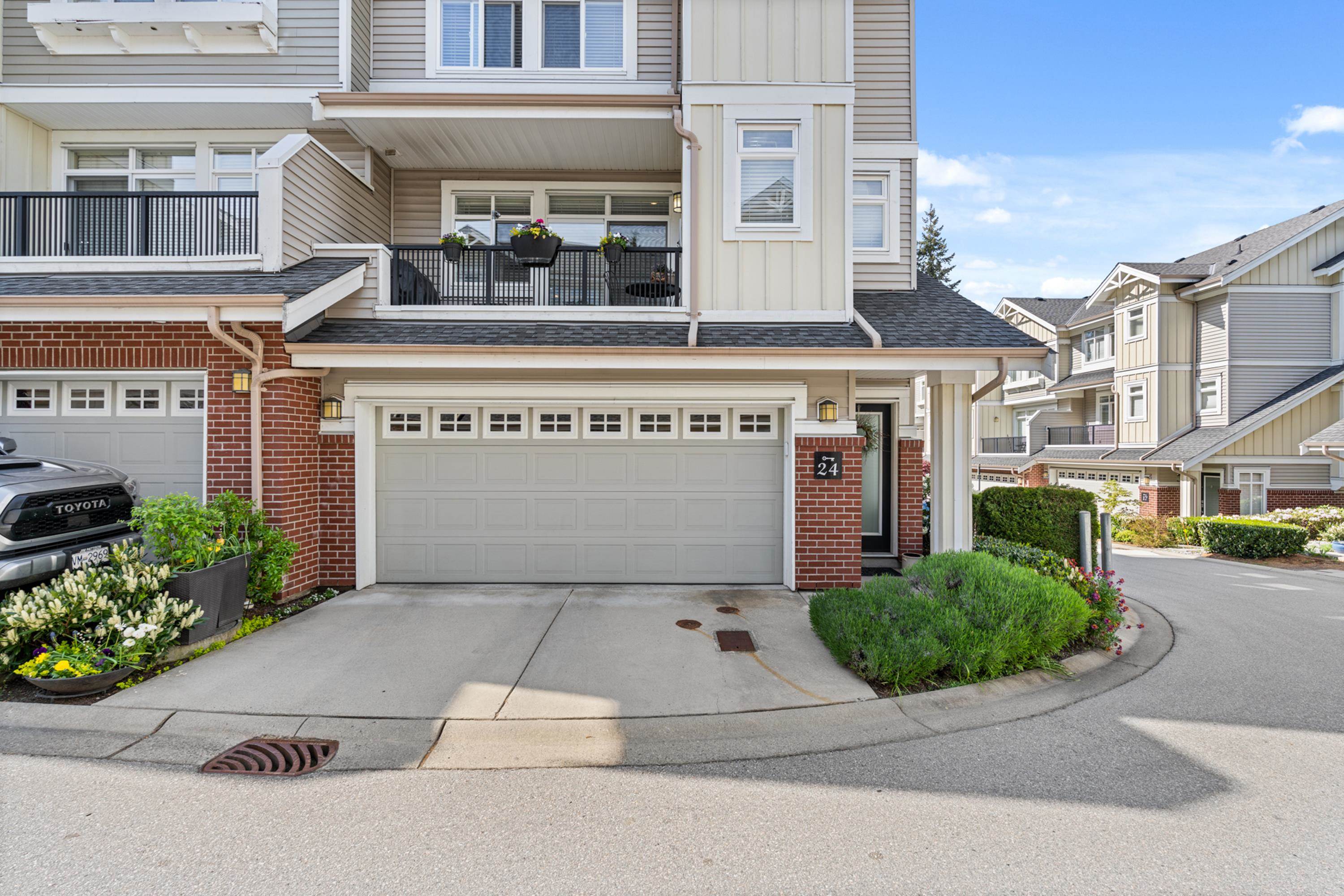 24 2925 KING GEORGE BOULEVARD Unit: 24