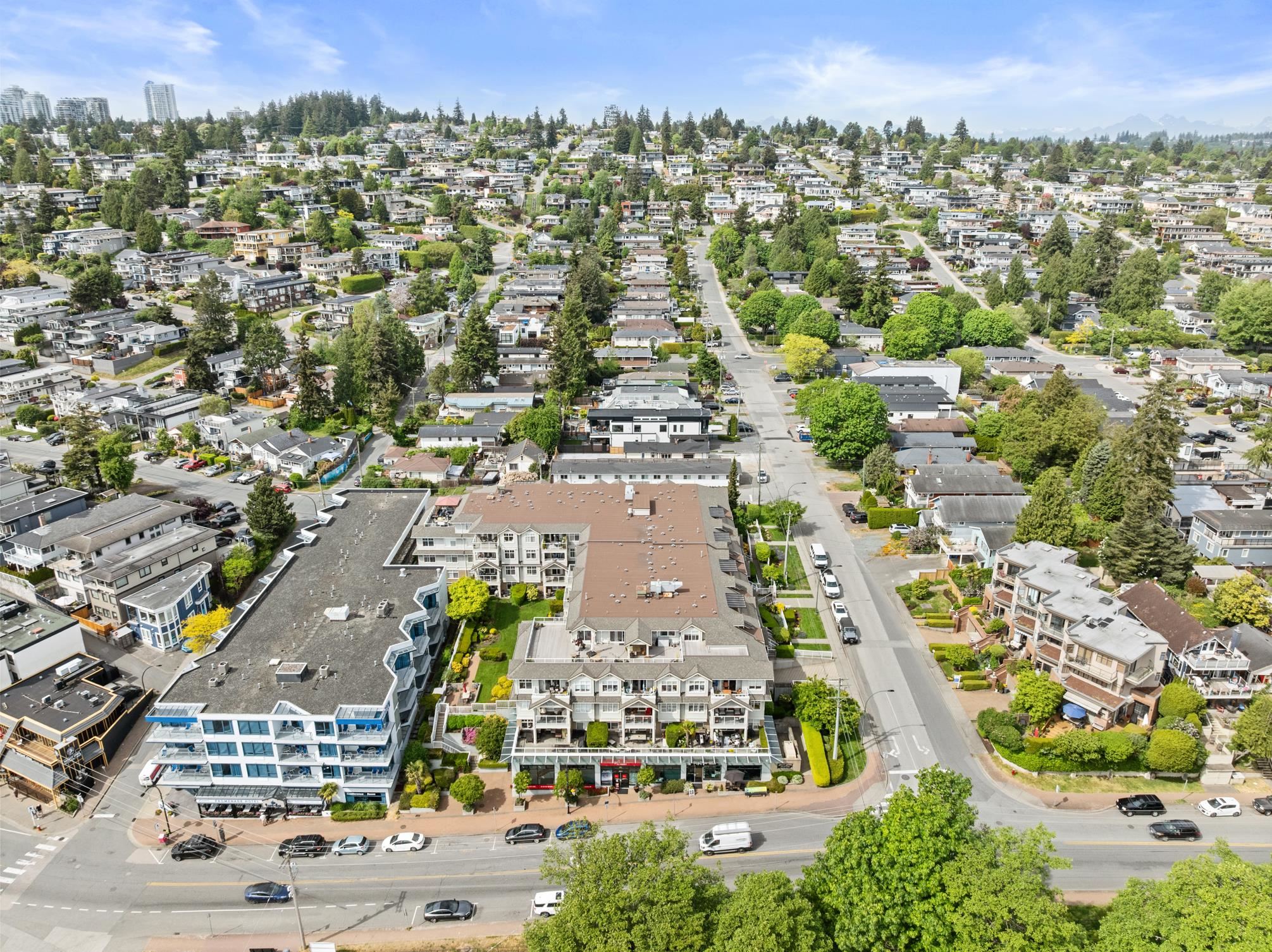 212 15621 MARINE DRIVE Unit: 212