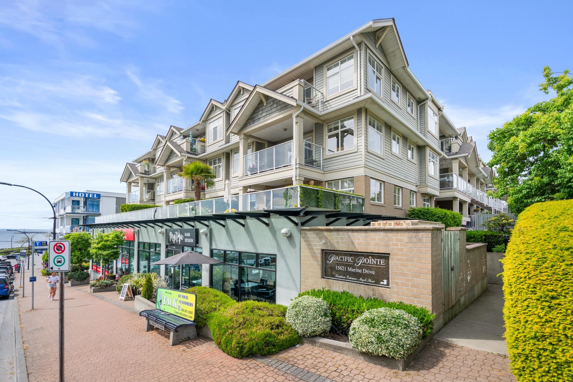 212 15621 MARINE DRIVE Unit: 212