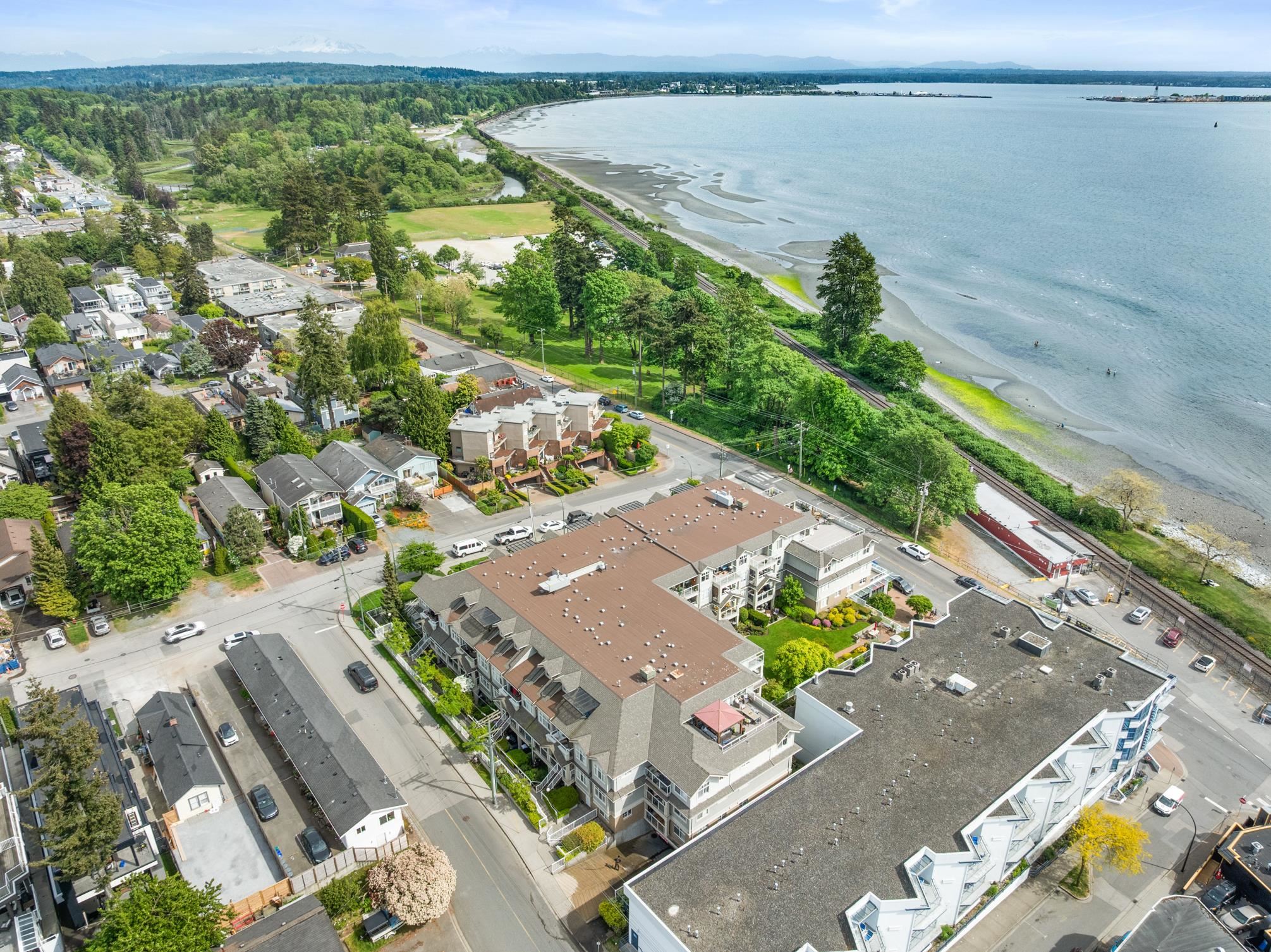 212 15621 MARINE DRIVE Unit: 212