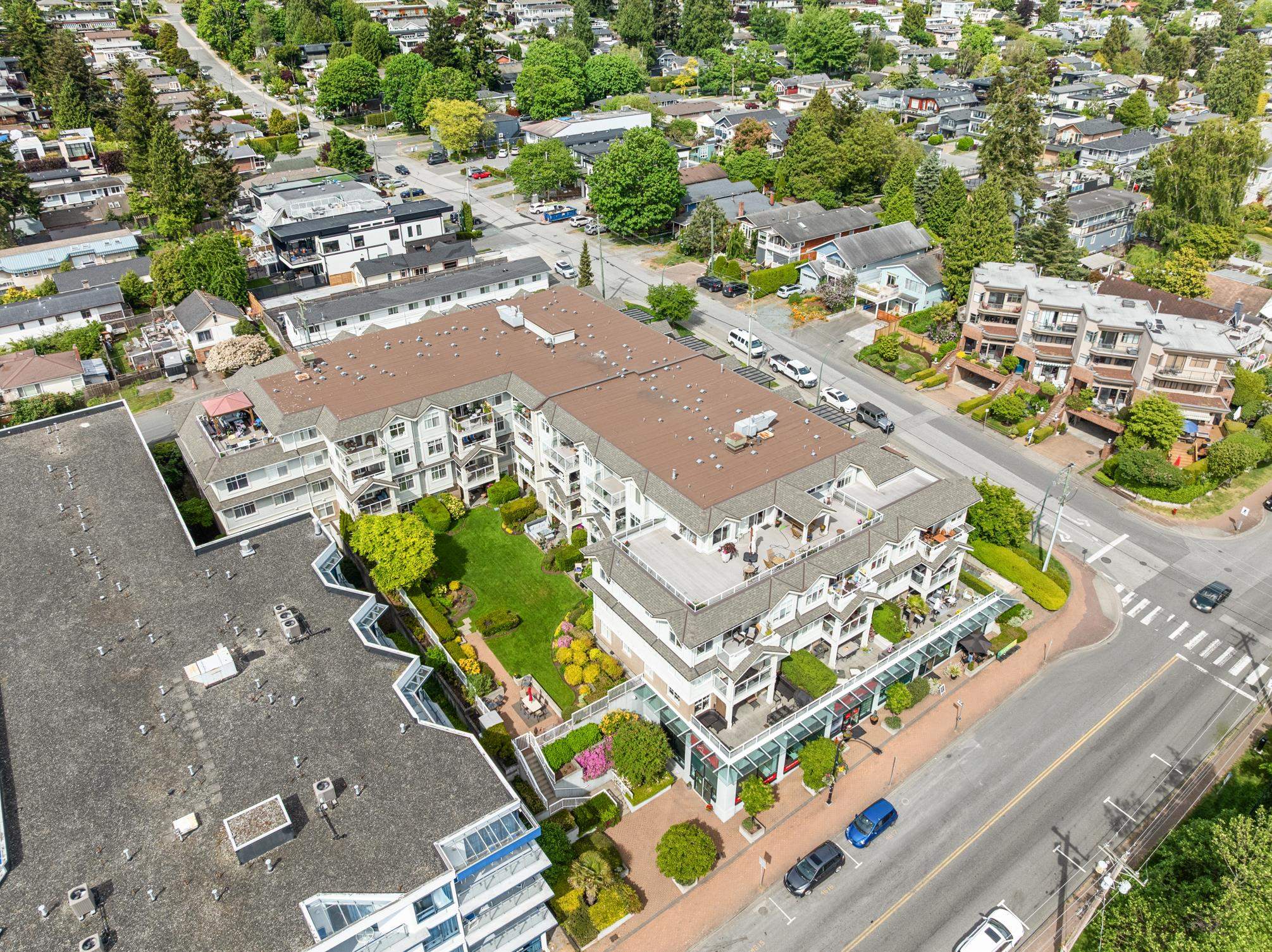212 15621 MARINE DRIVE Unit: 212