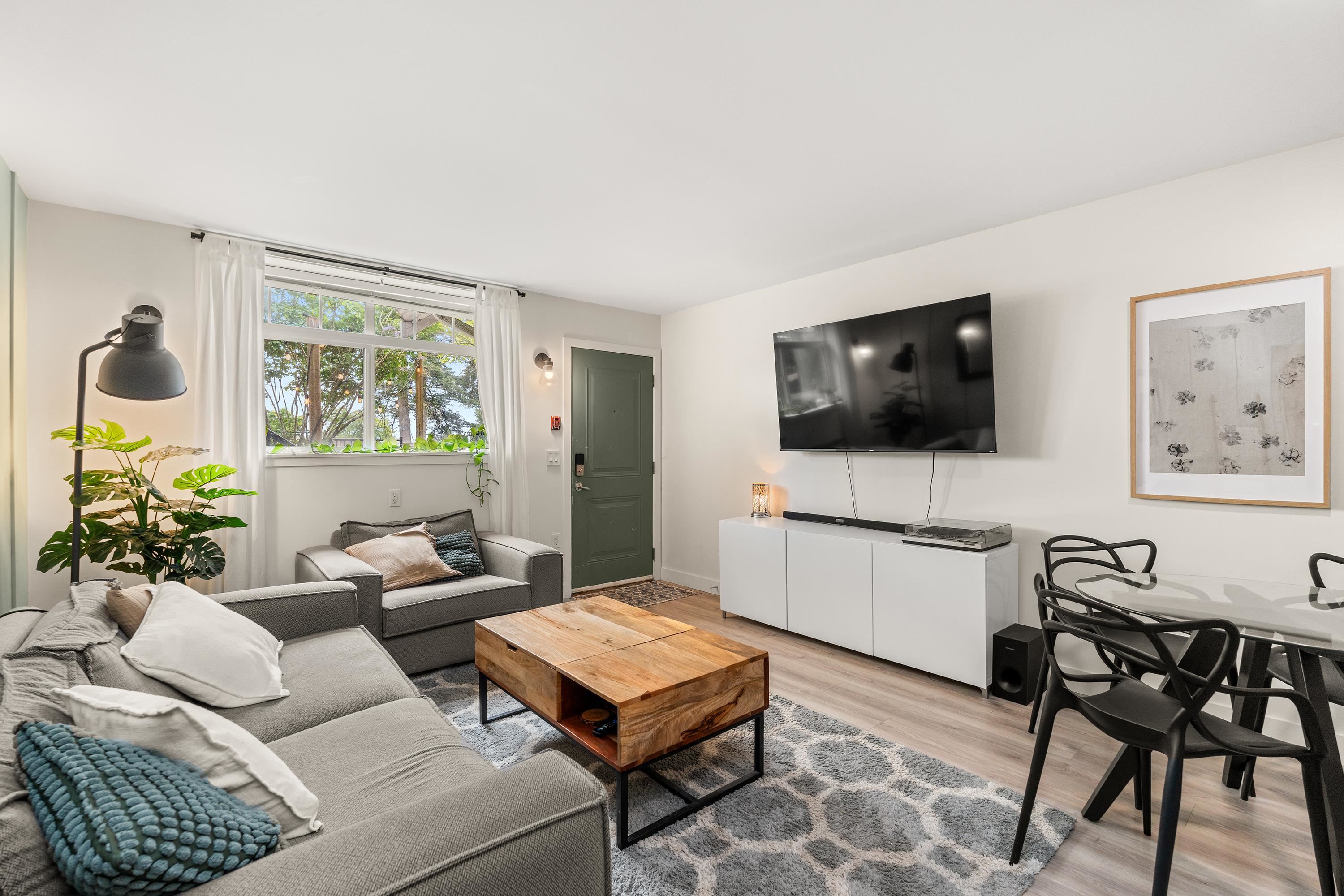 27 19551 66 AVENUE Unit: 27