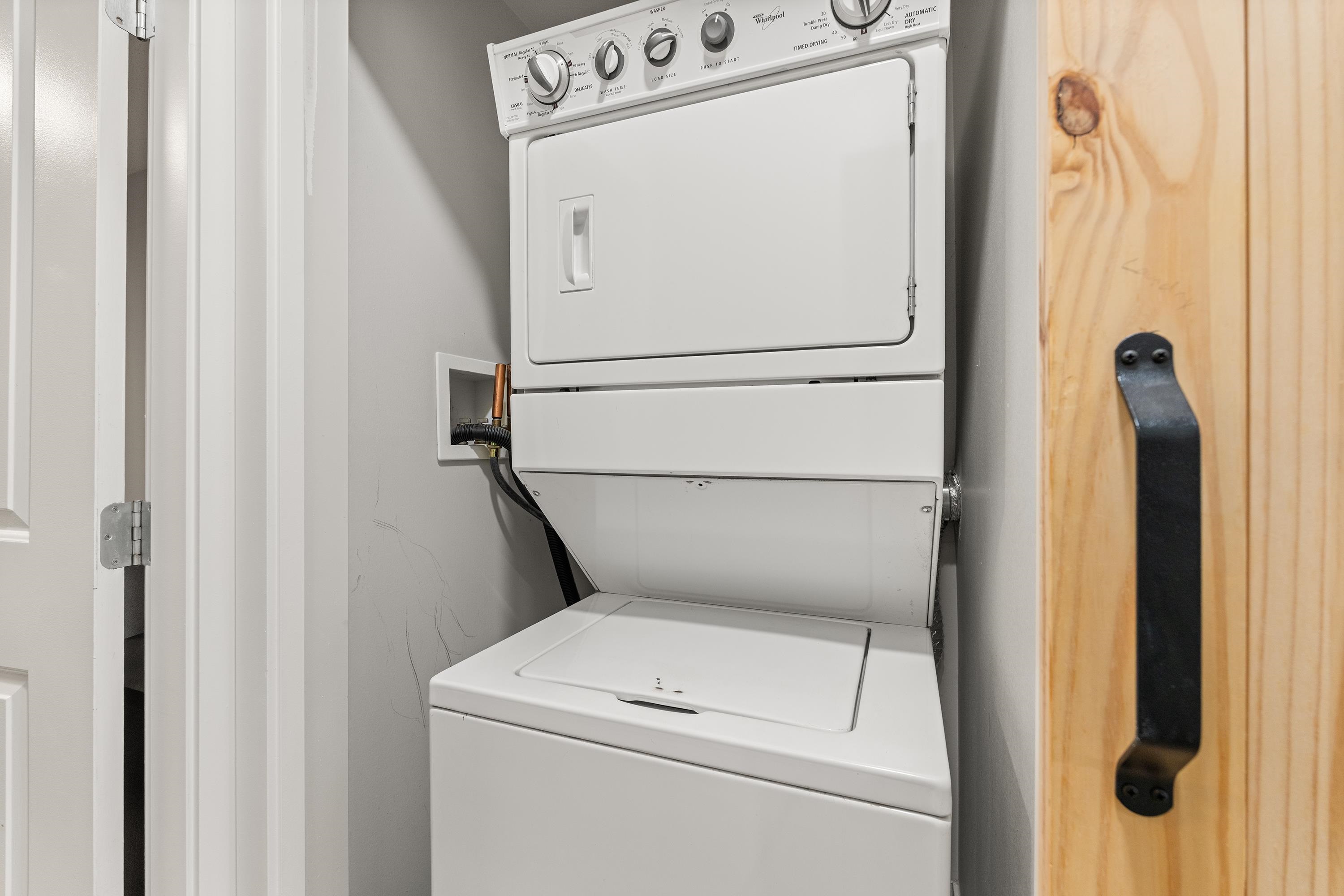27 19551 66 AVENUE Unit: 27