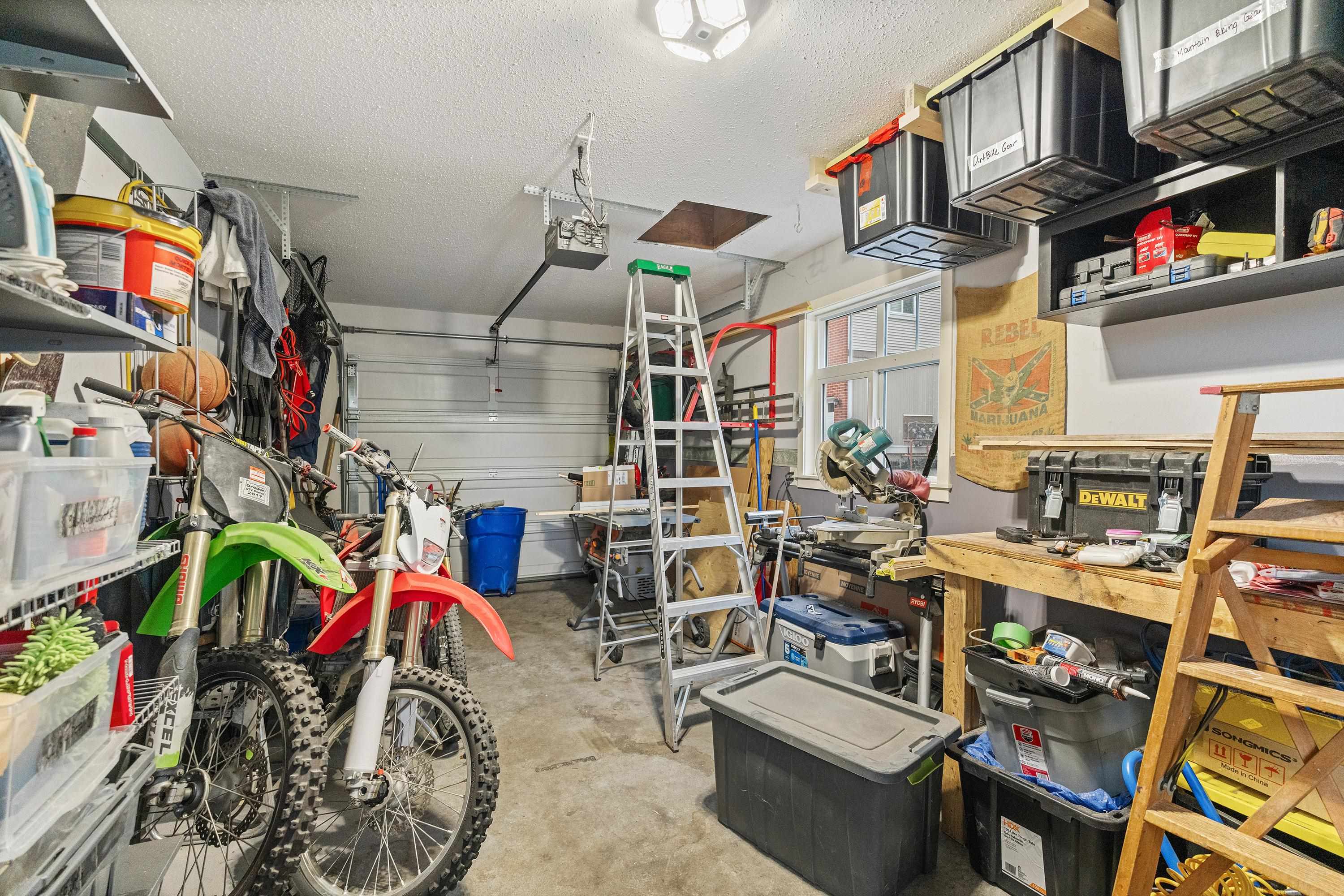 27 19551 66 AVENUE Unit: 27