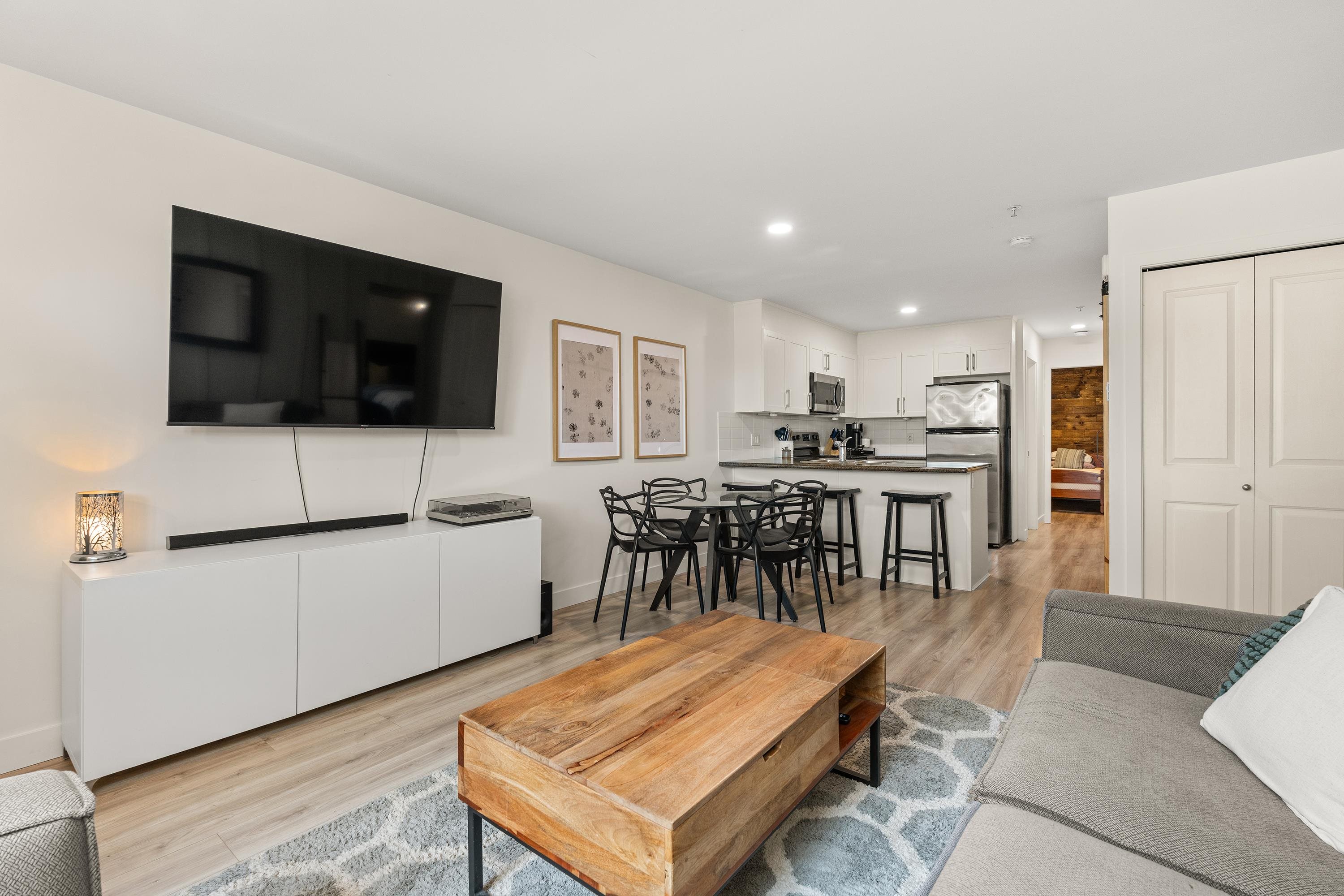 27 19551 66 AVENUE Unit: 27