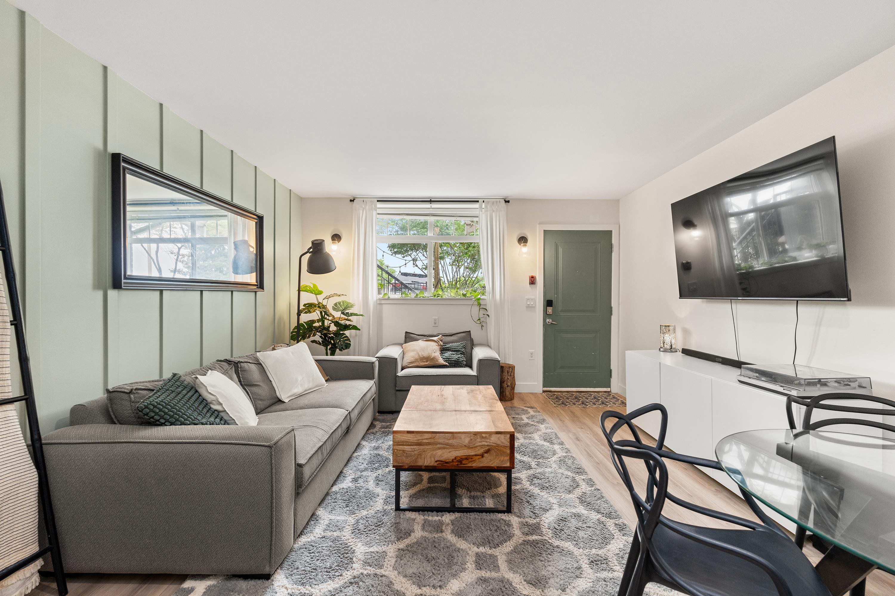 27 19551 66 AVENUE Unit: 27