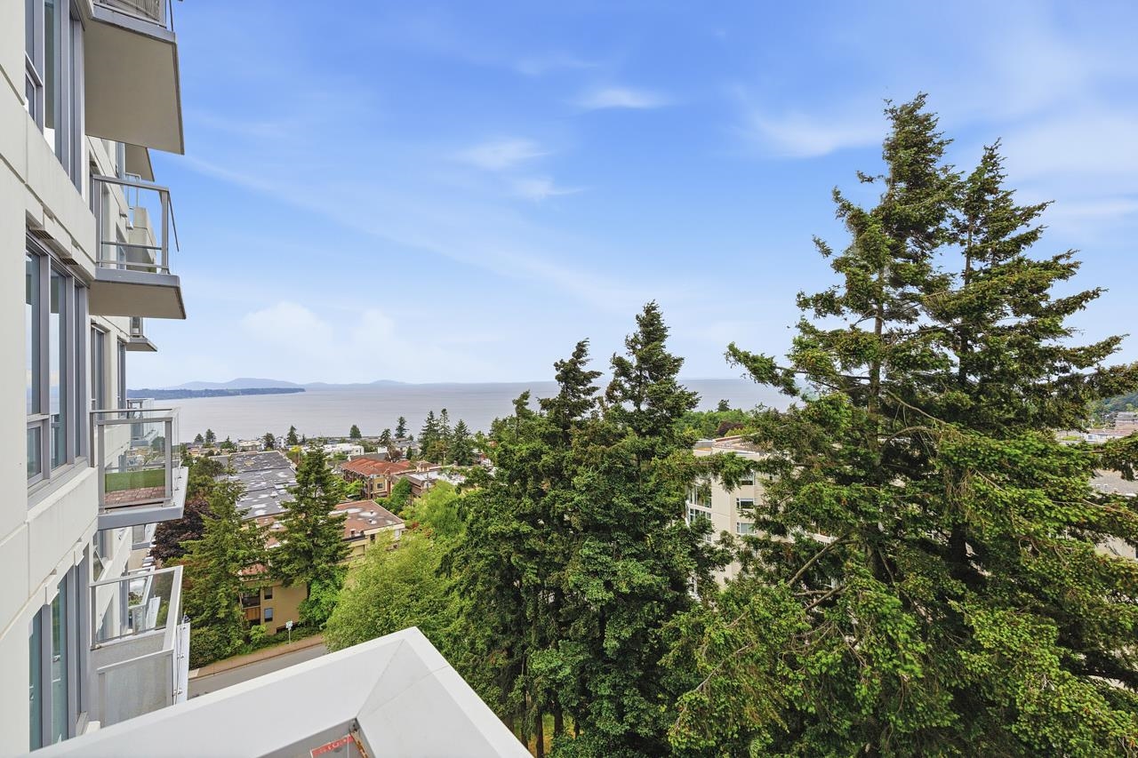 902 15165 THRIFT AVENUE Unit: 902