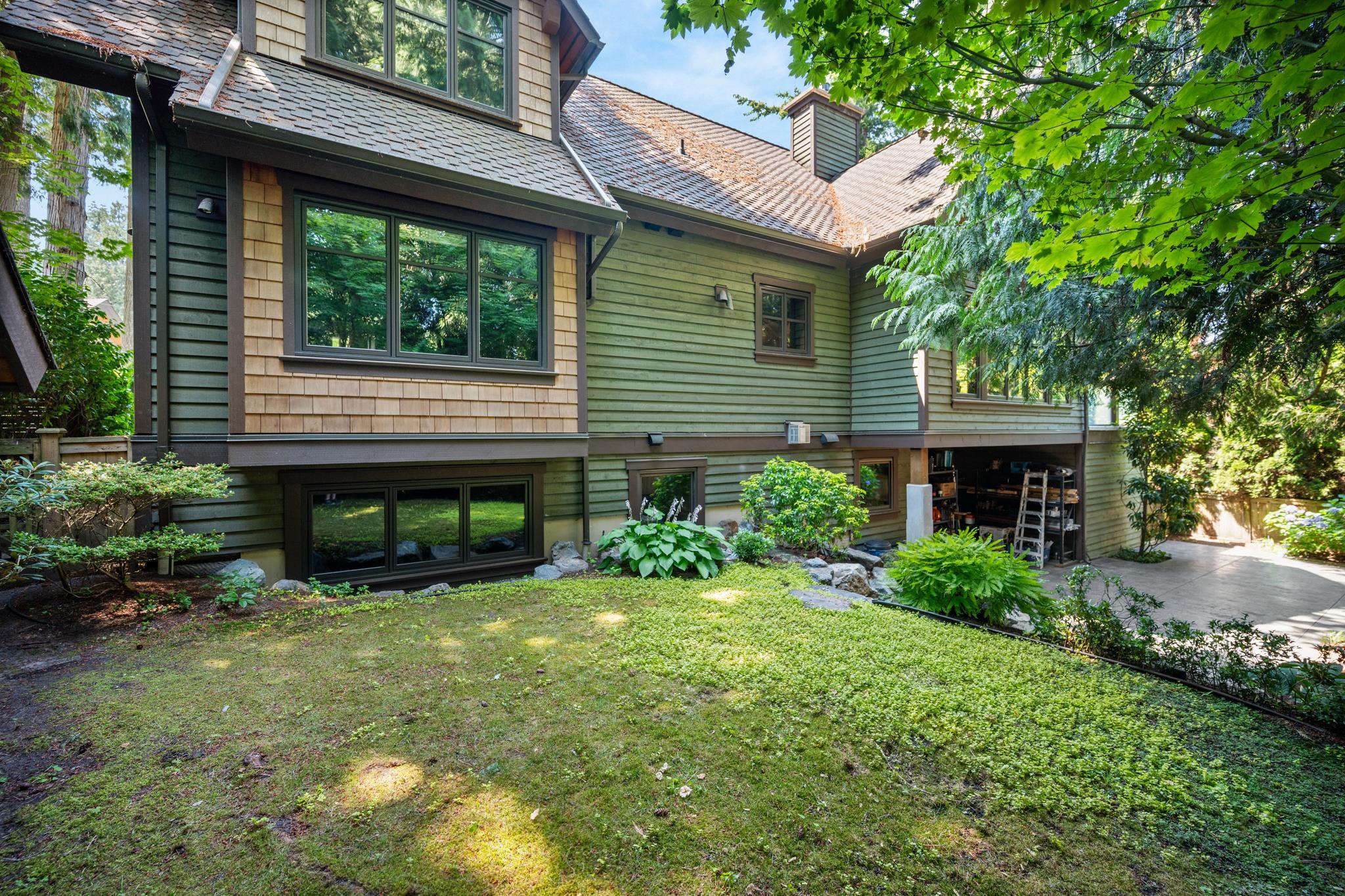 2650 DOGWOOD DRIVE
