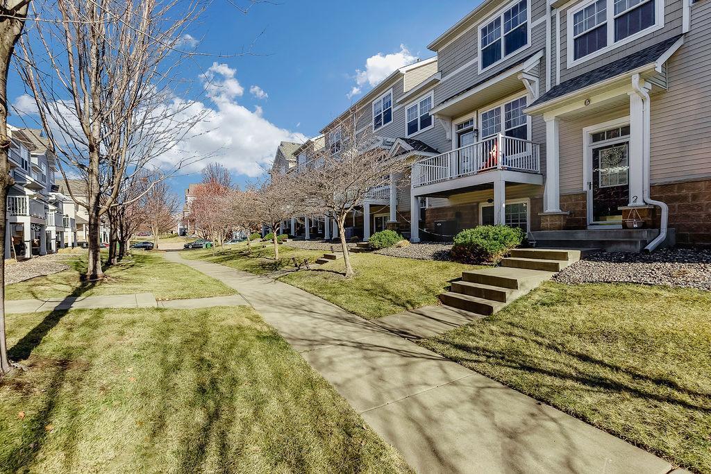 1670 Village Trail E Unit: 5