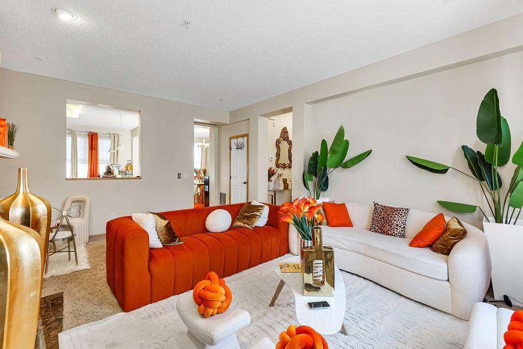 1670 Village Trail E Unit: 5