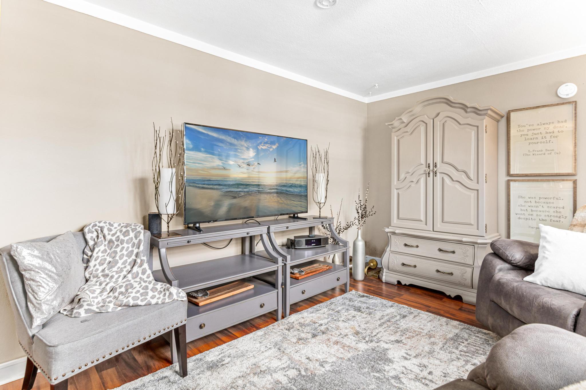 1530 North English Street