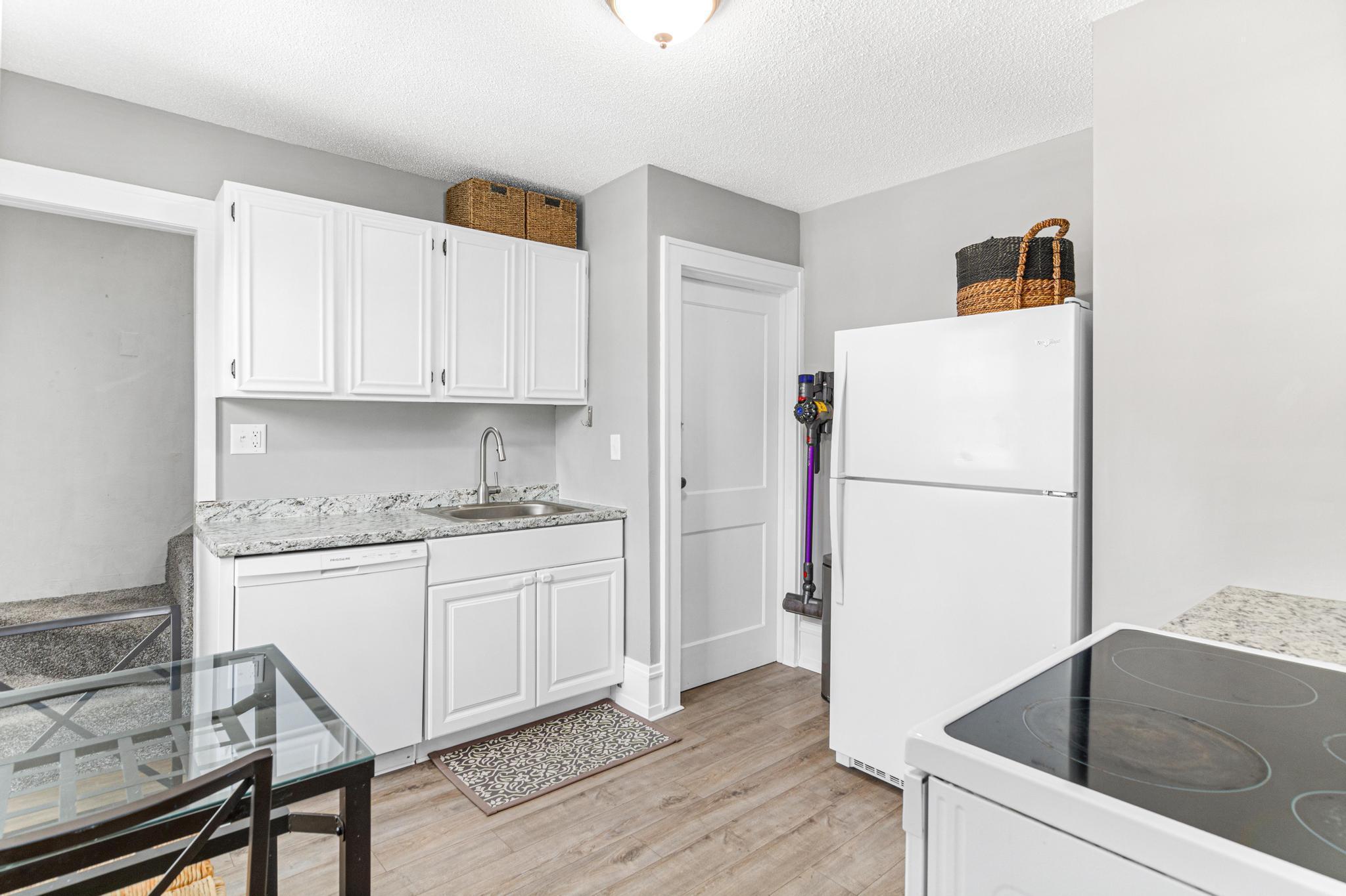 1530 North English Street