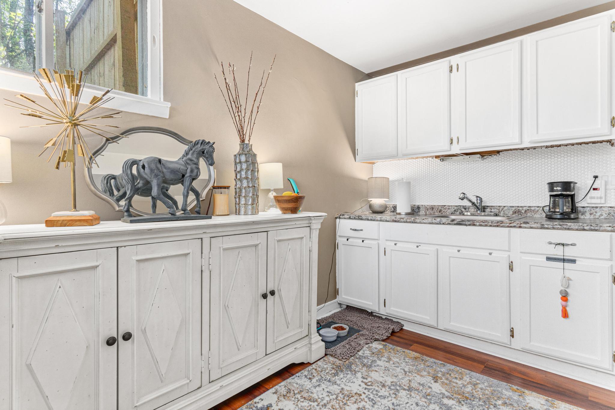 1530 North English Street