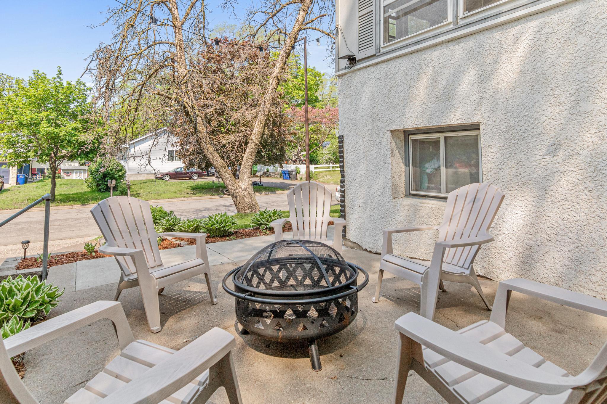 1530 North English Street