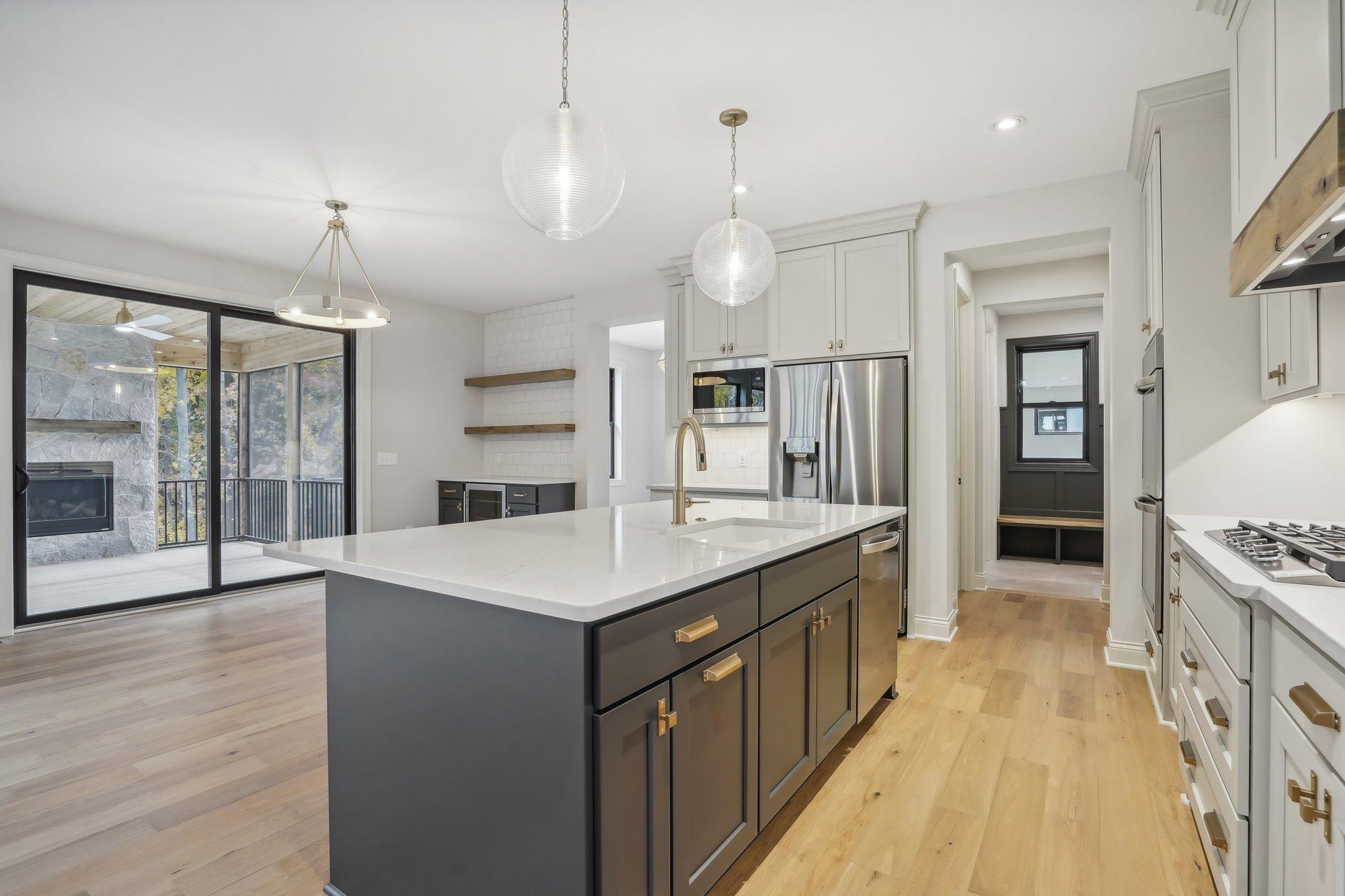 4550 Sunset Lane