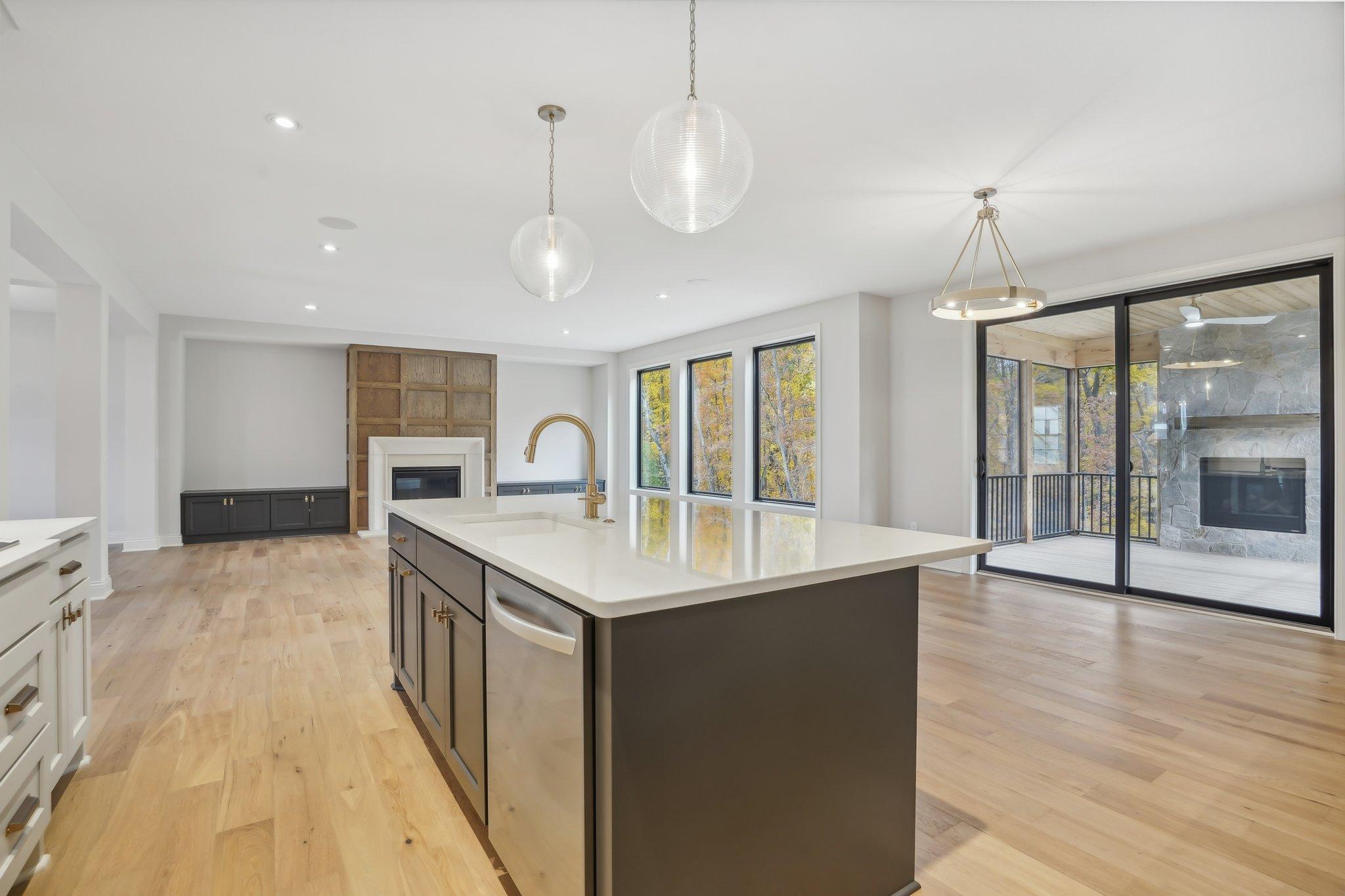 4550 Sunset Lane