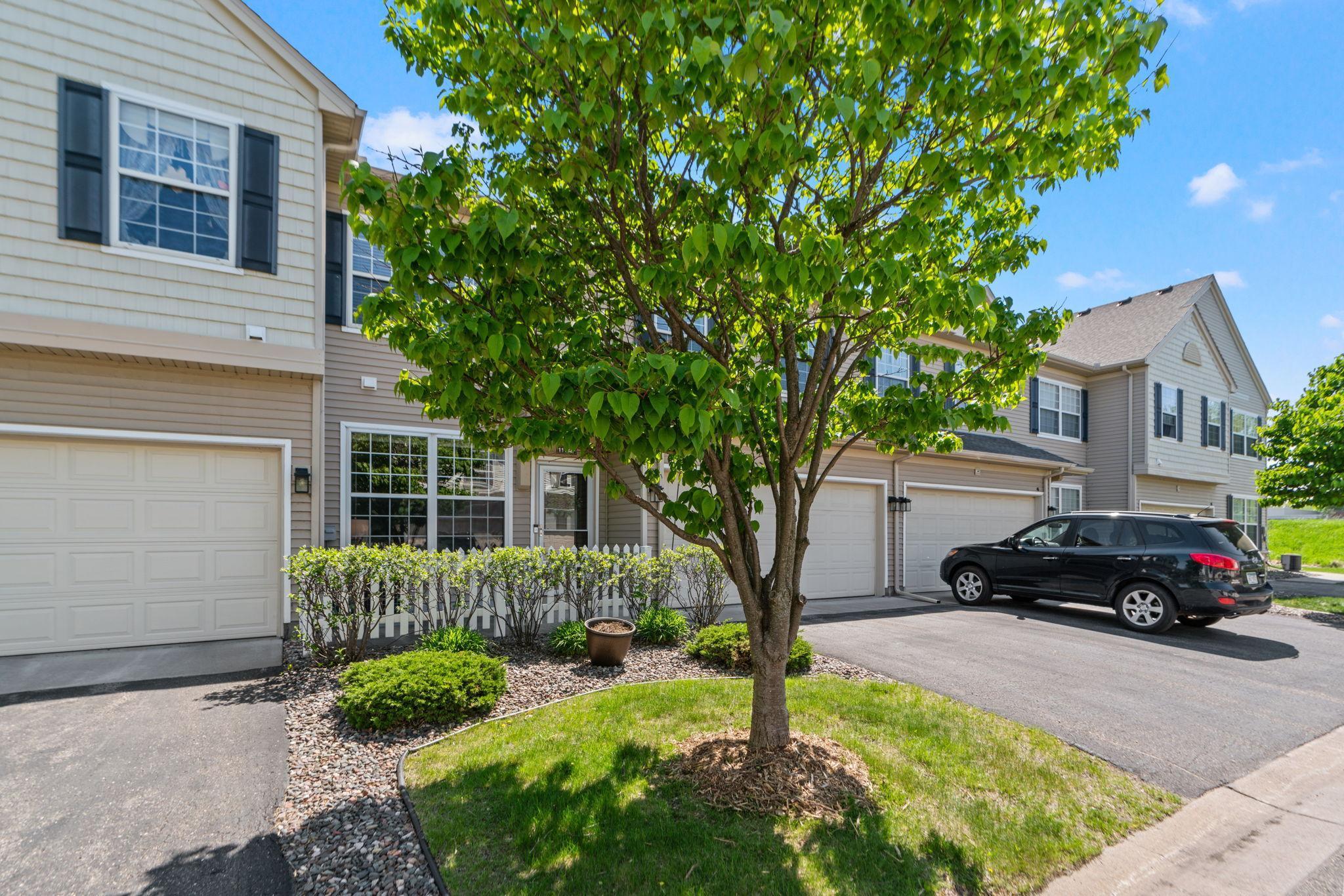 11182 Aberdeen Street NE Unit: F